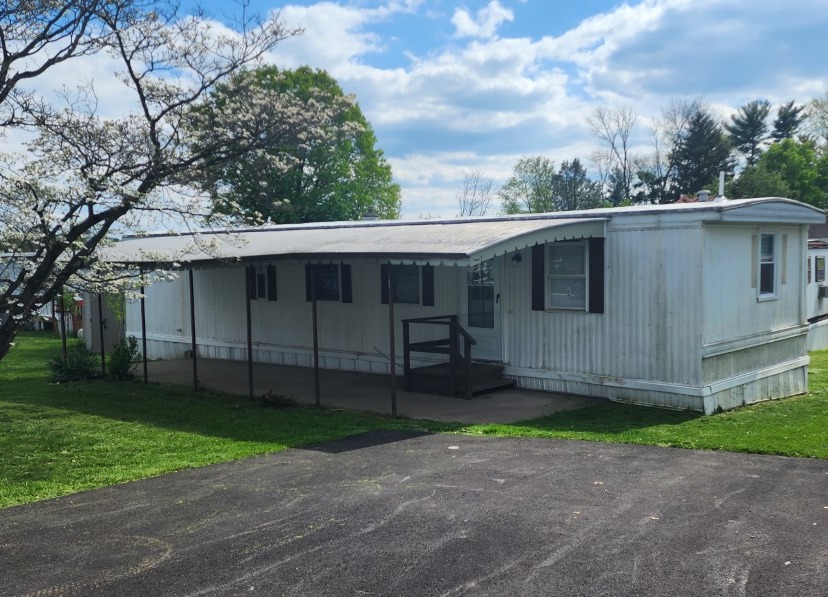 Mobile Home Park in Norristown, PA Valley Crossing