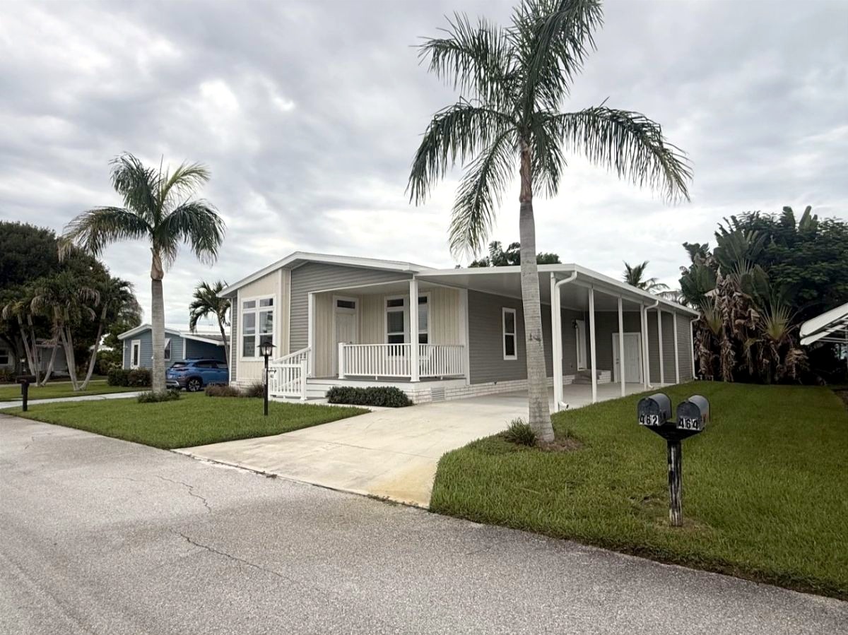A photo of the Pinelake Village Home