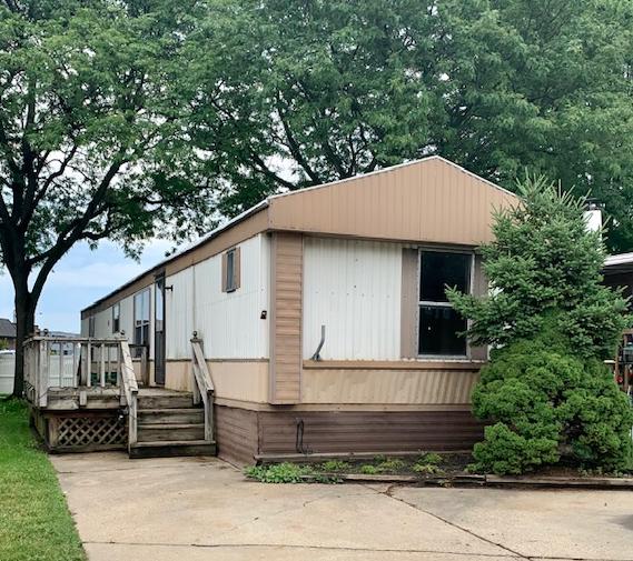 Mobile Home Park in Countryside, IL Country Club Woods