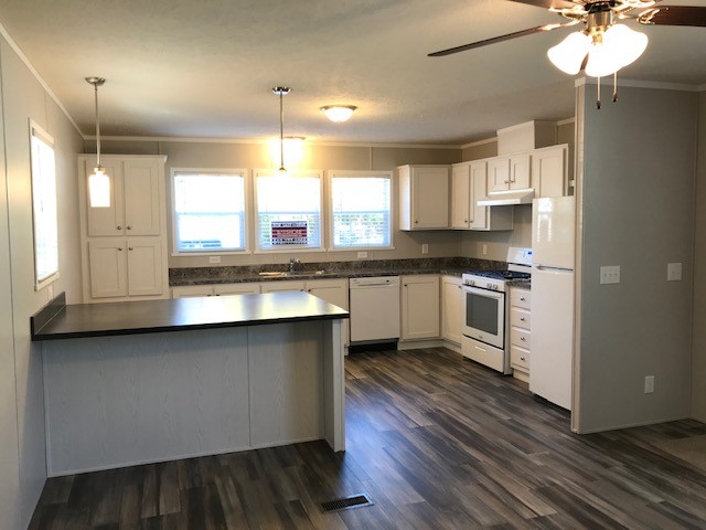 A photo of the Yorktowne Home