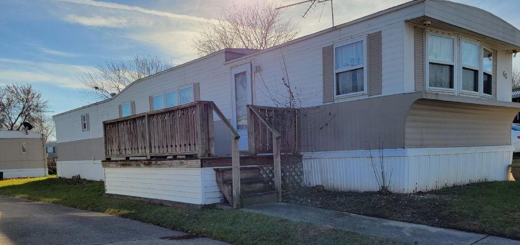Mobile Home Park in Wheeling, IL Whippletree Village
