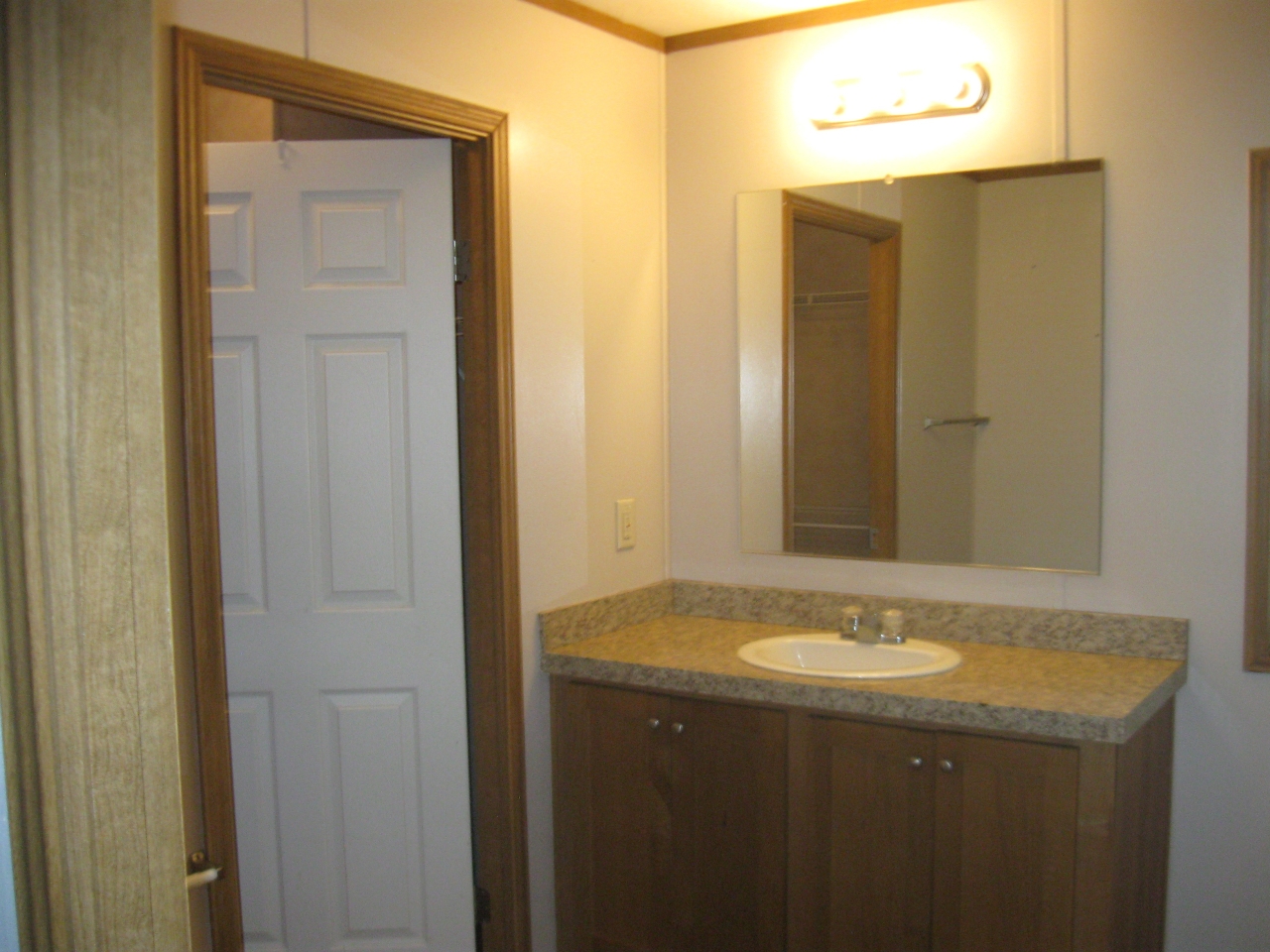 Mobile Home Park in Edwardsville, KS Edwardsville Village