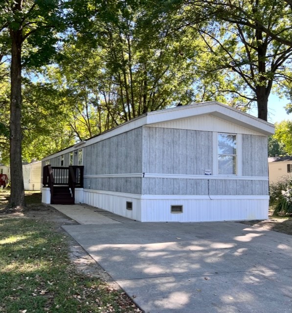 Mobile Home Park in Pontoon Beach, IL Mallard Lake