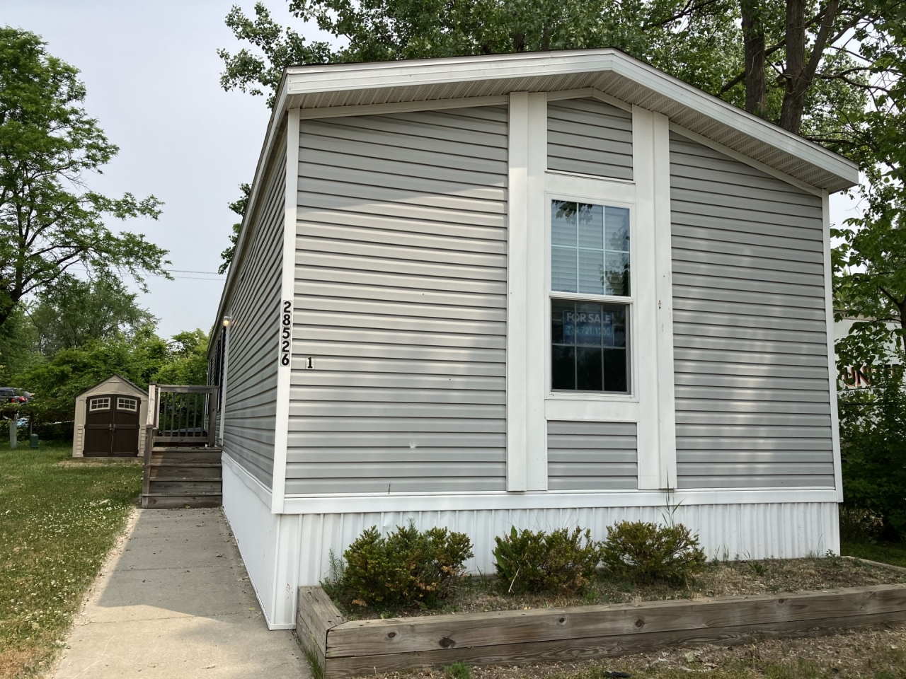 Manufactured & Mobile Home Park in Romulus MI Metro Commons