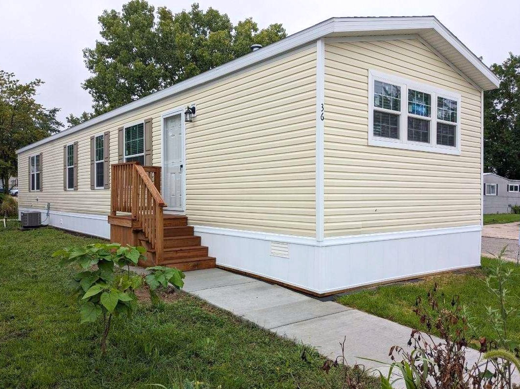 Manufactured & Mobile Home Park in Ann Arbor Orchard Grove