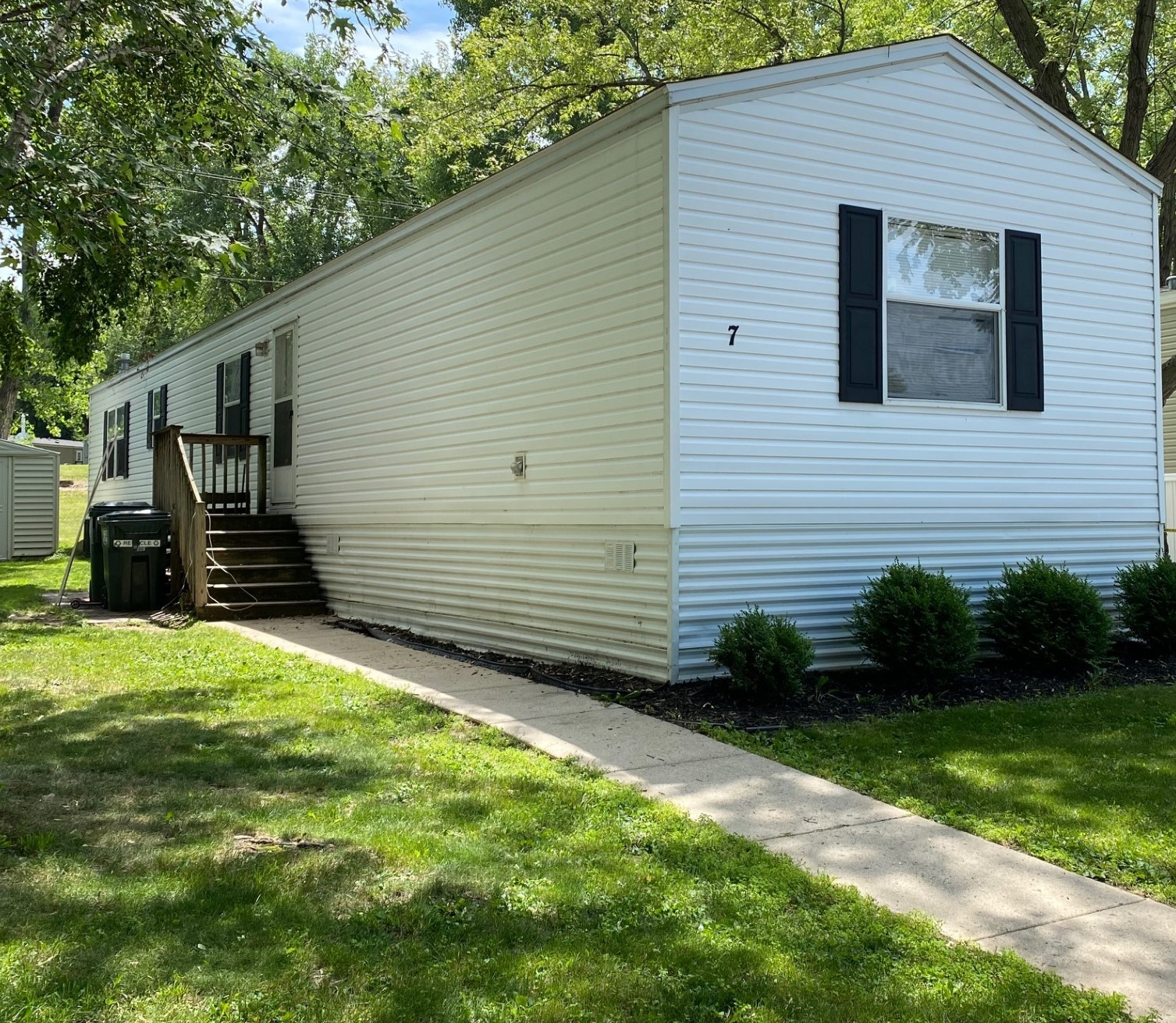 Manufactured Home Community in Inver Grove Heights Skyline Village