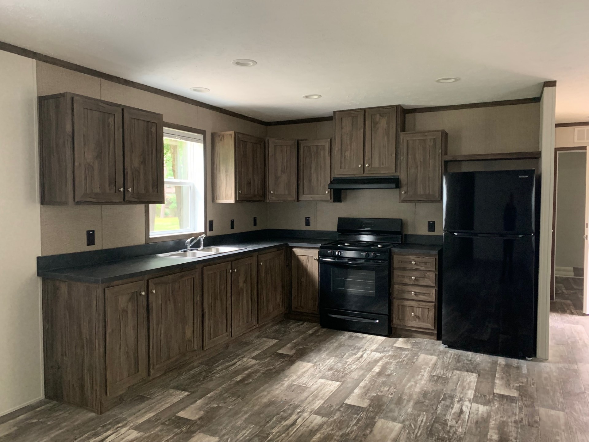 Manufactured & Mobile Home Park in Hull WI Evergreen Villa