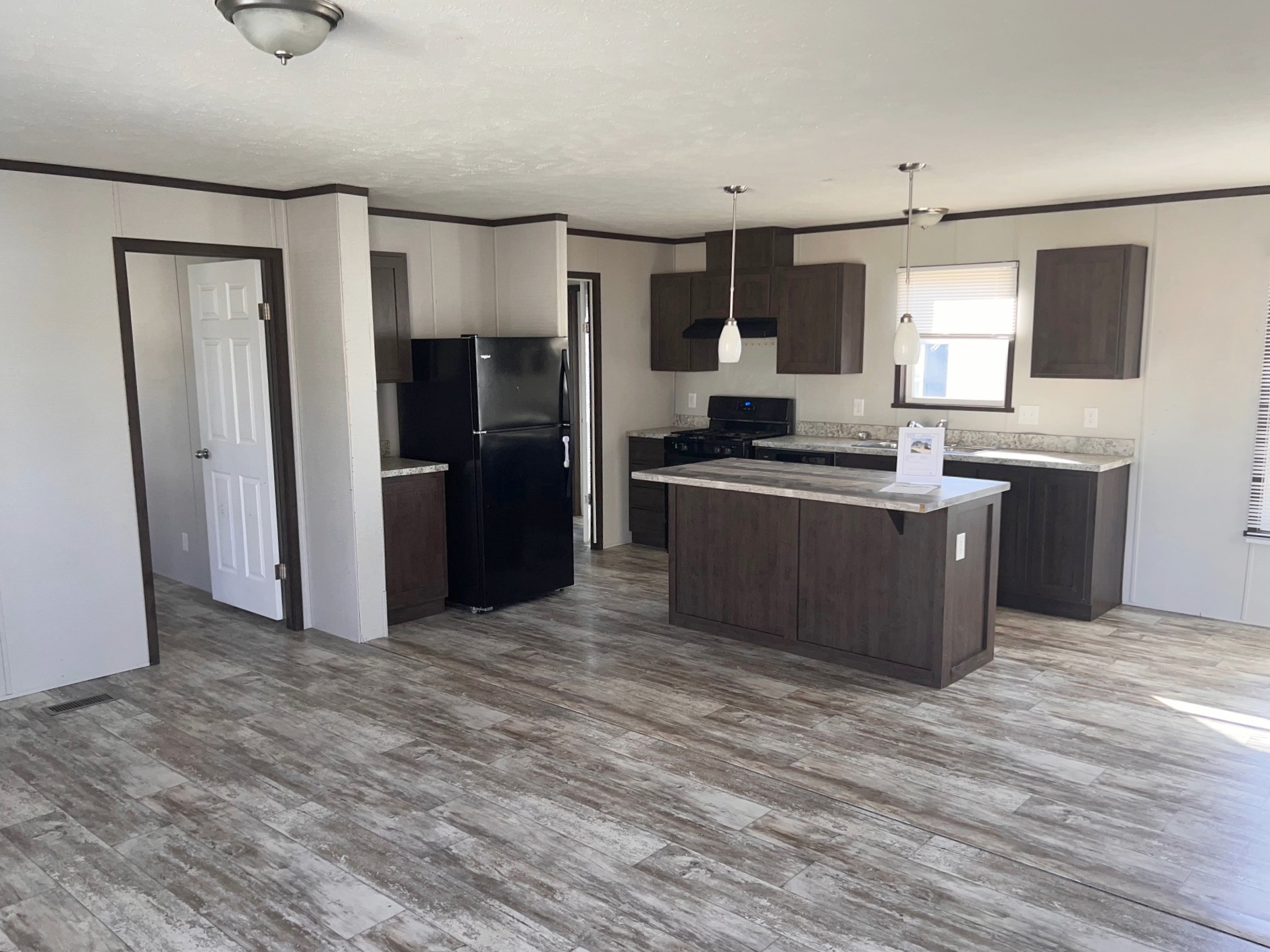 A photo of the Springdale Lake Home