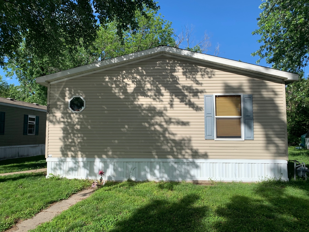 3 Bedroom 2 Bath Manufactured Home For Sale in Edwardsville, KS 82070