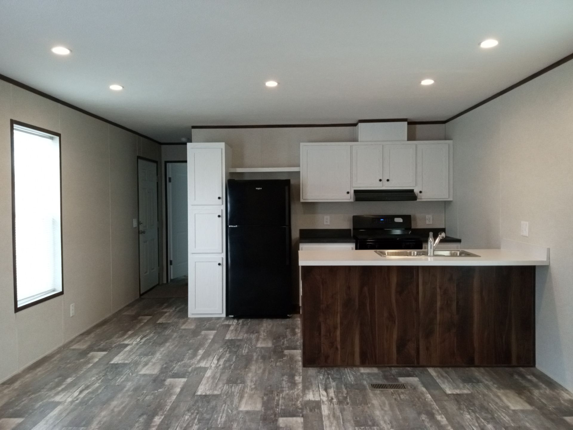 A photo of the Oak Manor Home