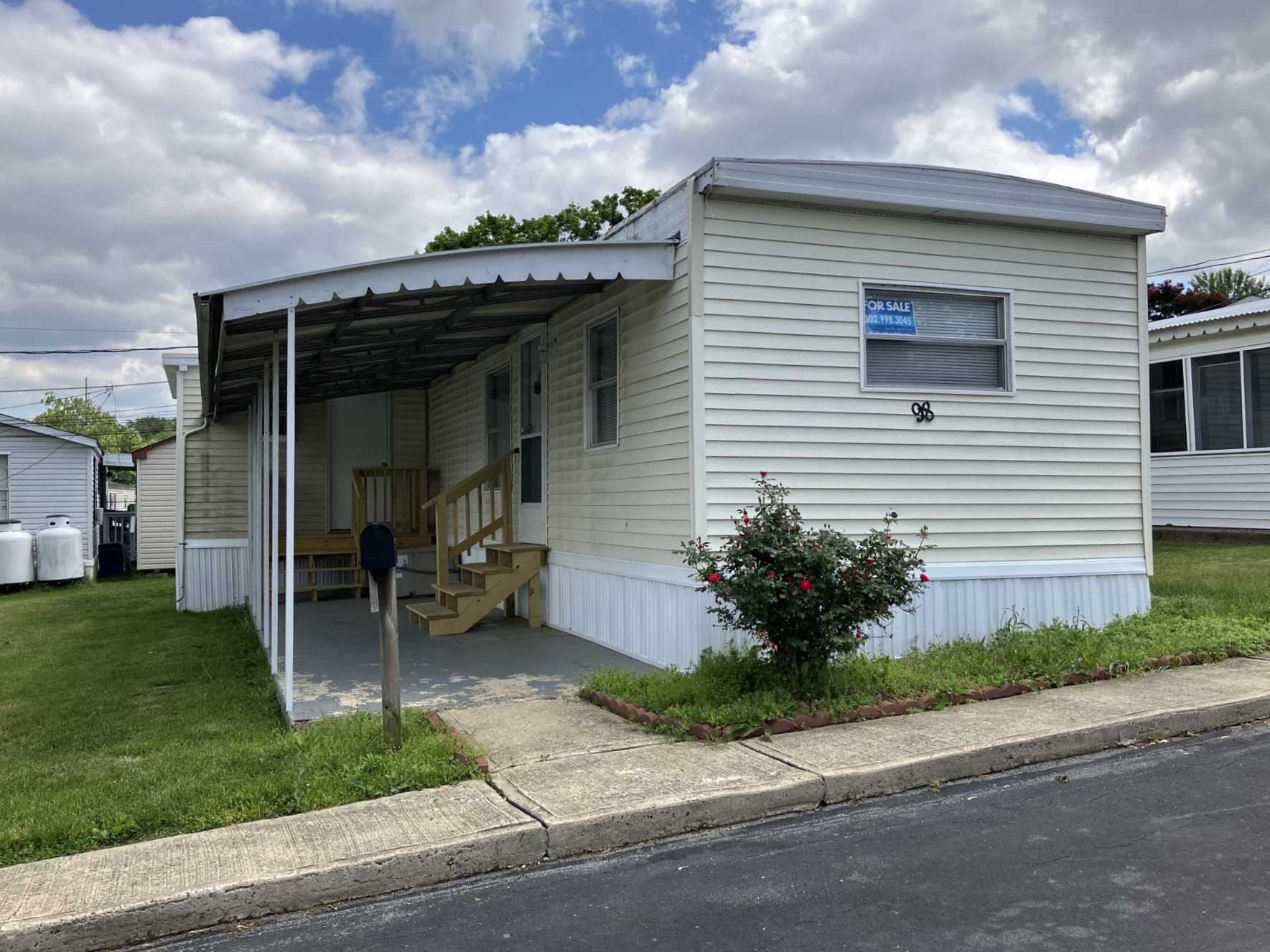 A photo of the Murray Manor Home