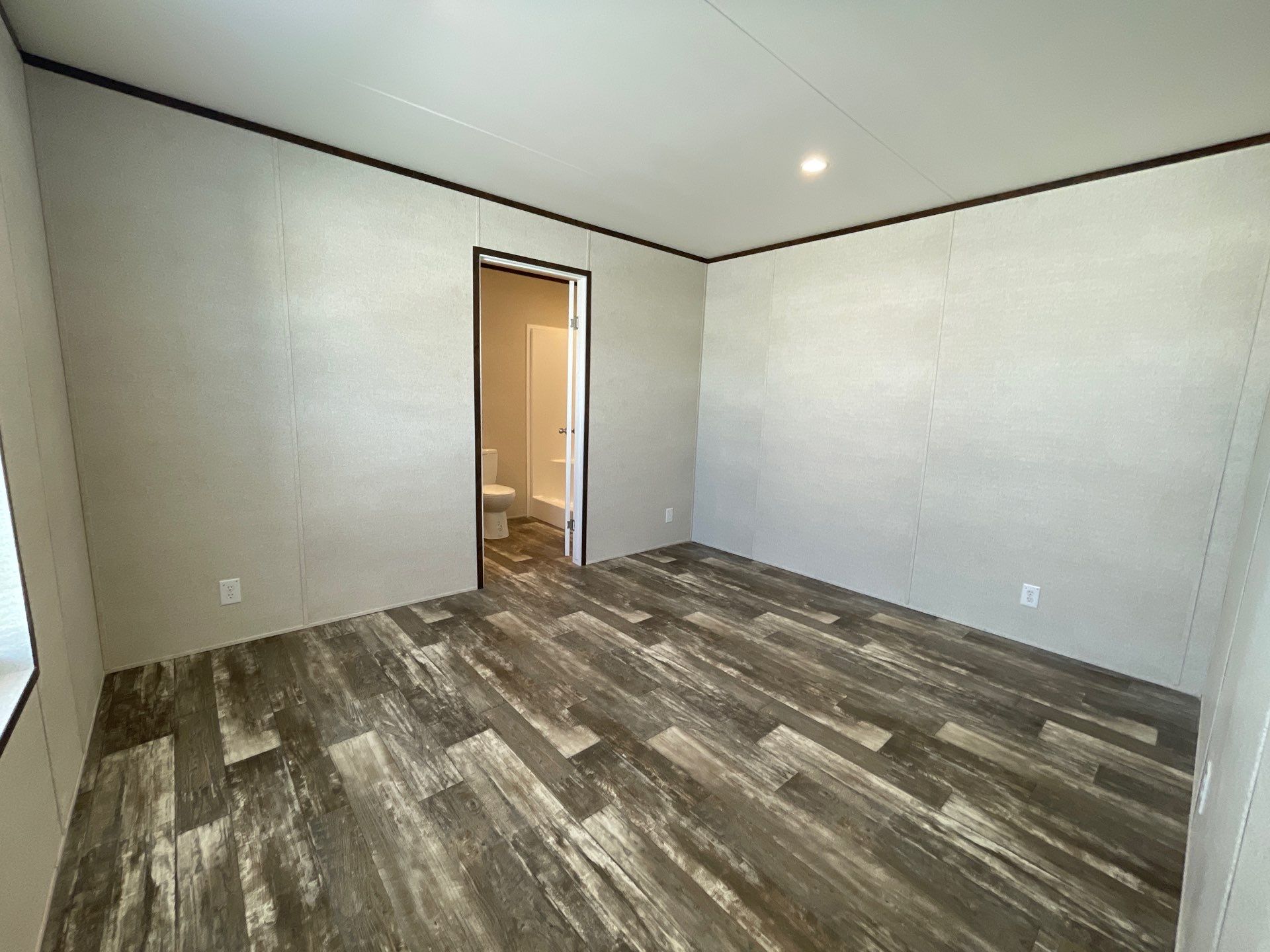 A photo of the Oak Manor Home