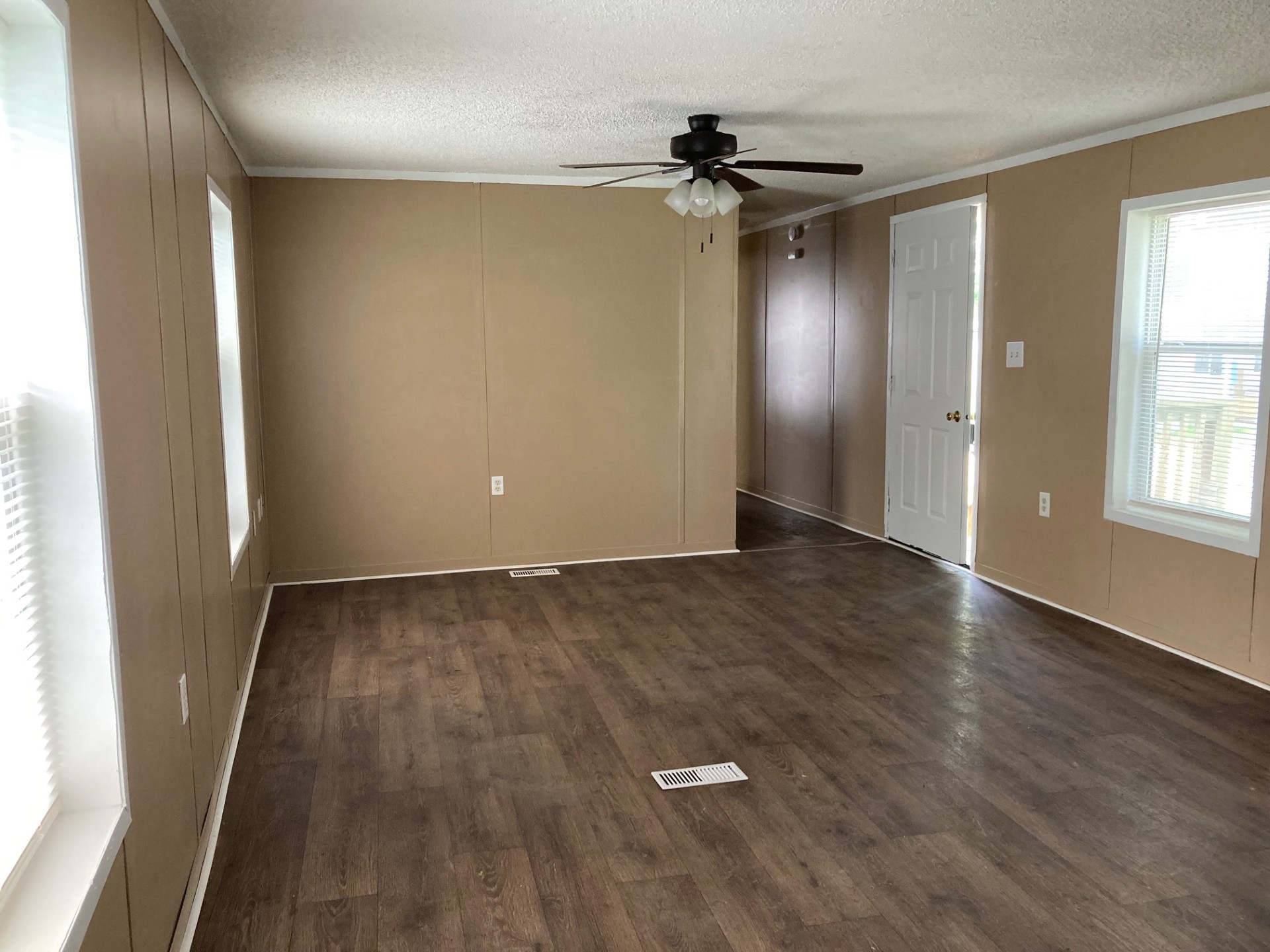 A photo of the Oakwood Home