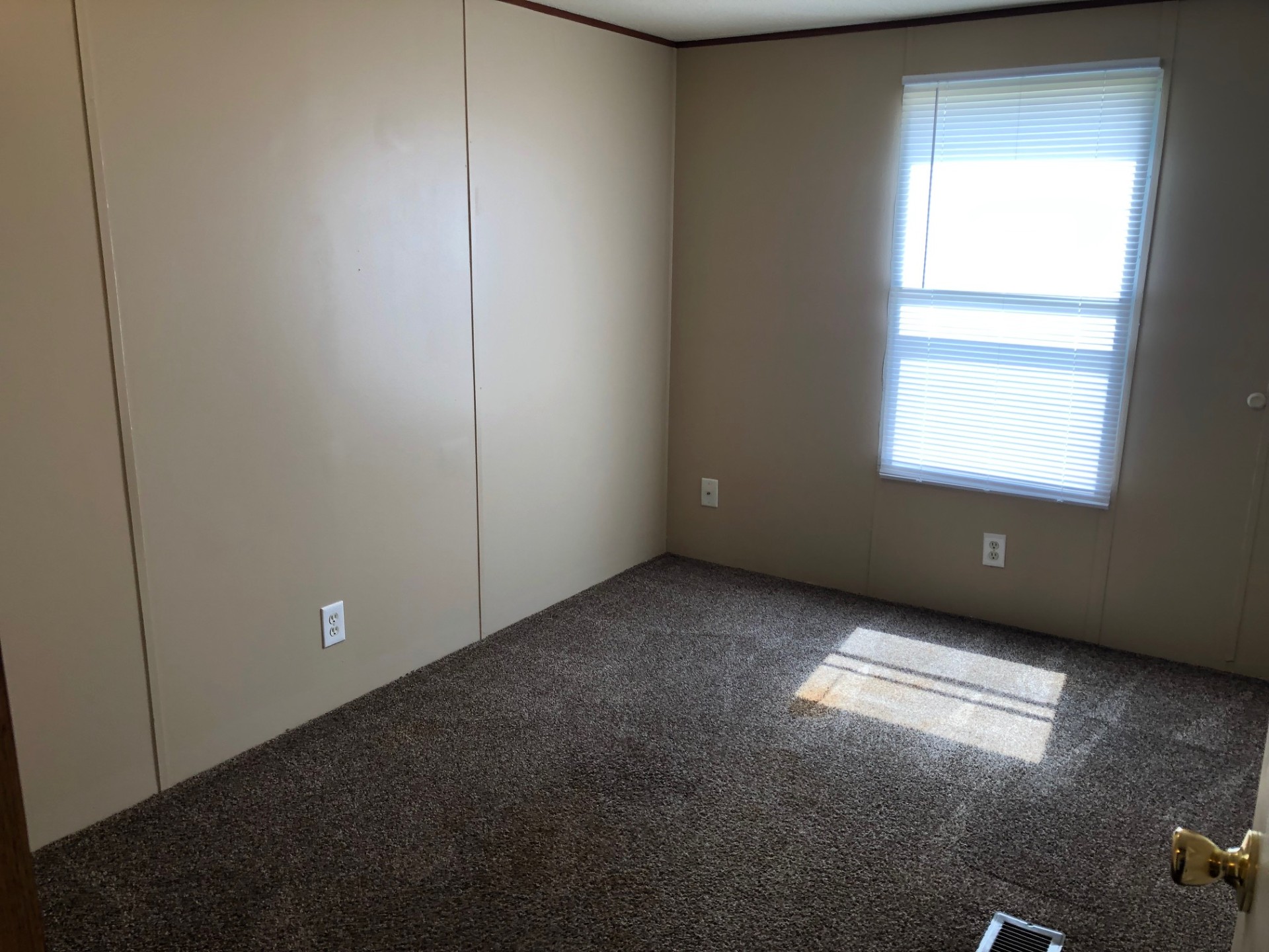 A photo of the Navajo Lake Estates Home