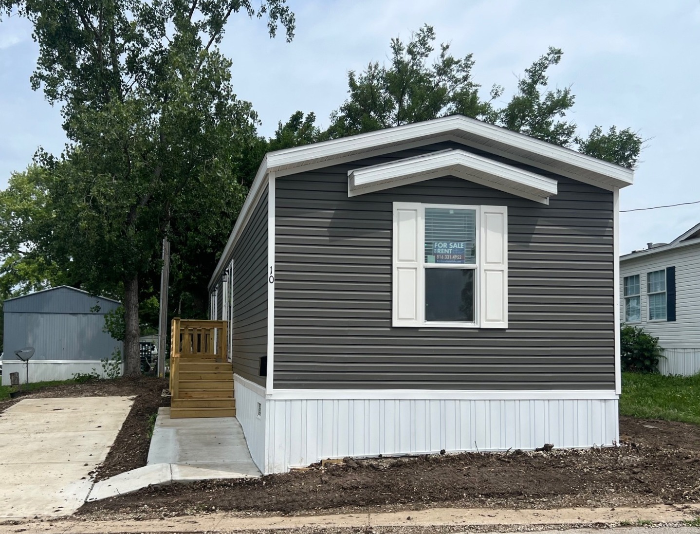 A photo of the Springdale Lake Home