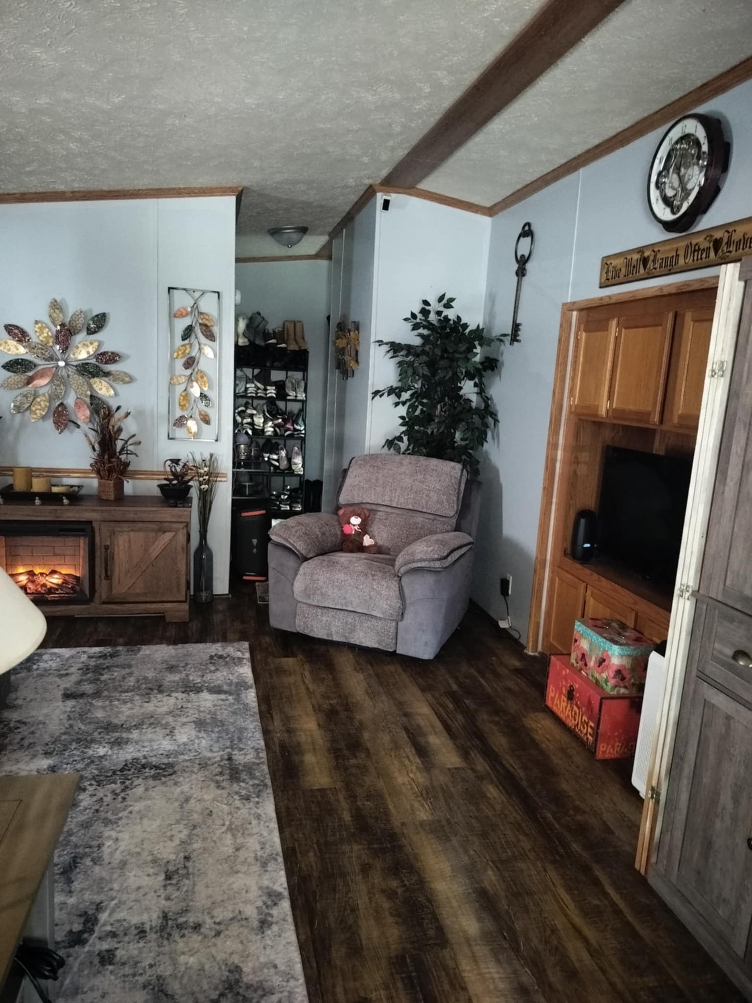 A photo of the Birchwood Manor Home
