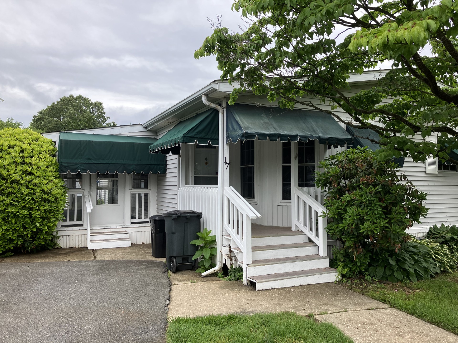 A photo of the Murray Manor Home