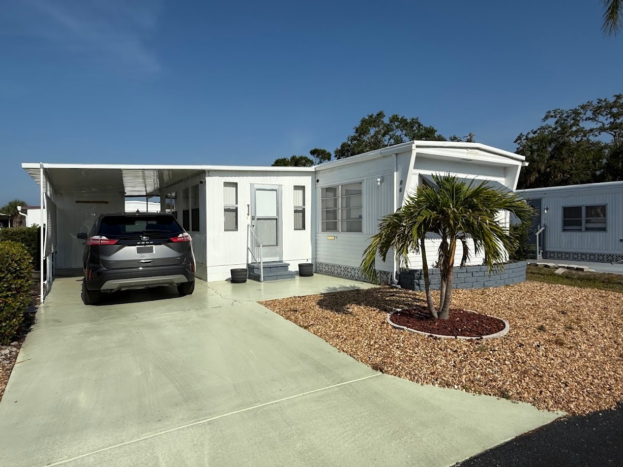 A photo of the Bayshore Windmill Village Home
