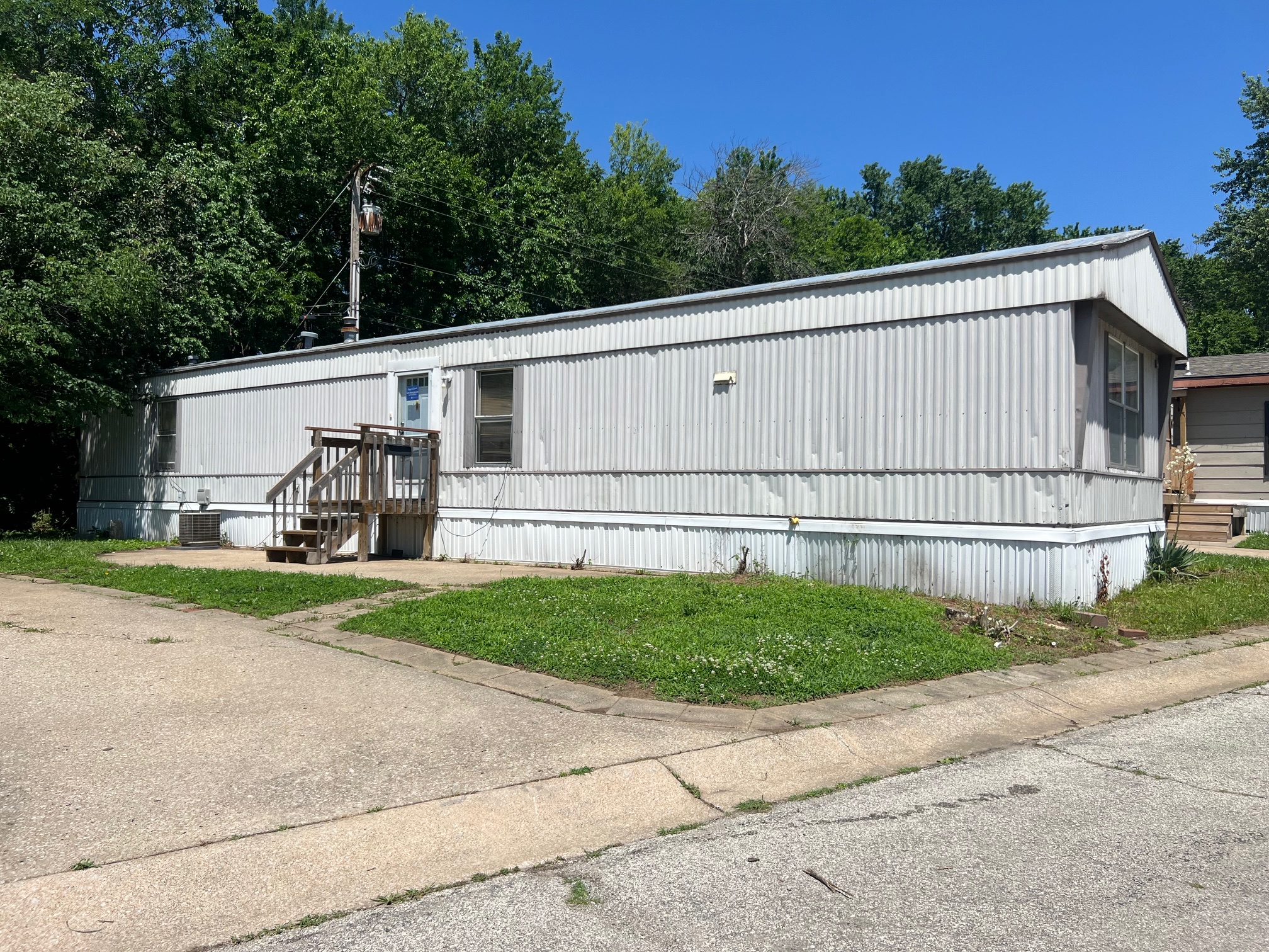 A photo of the Springdale Lake Home