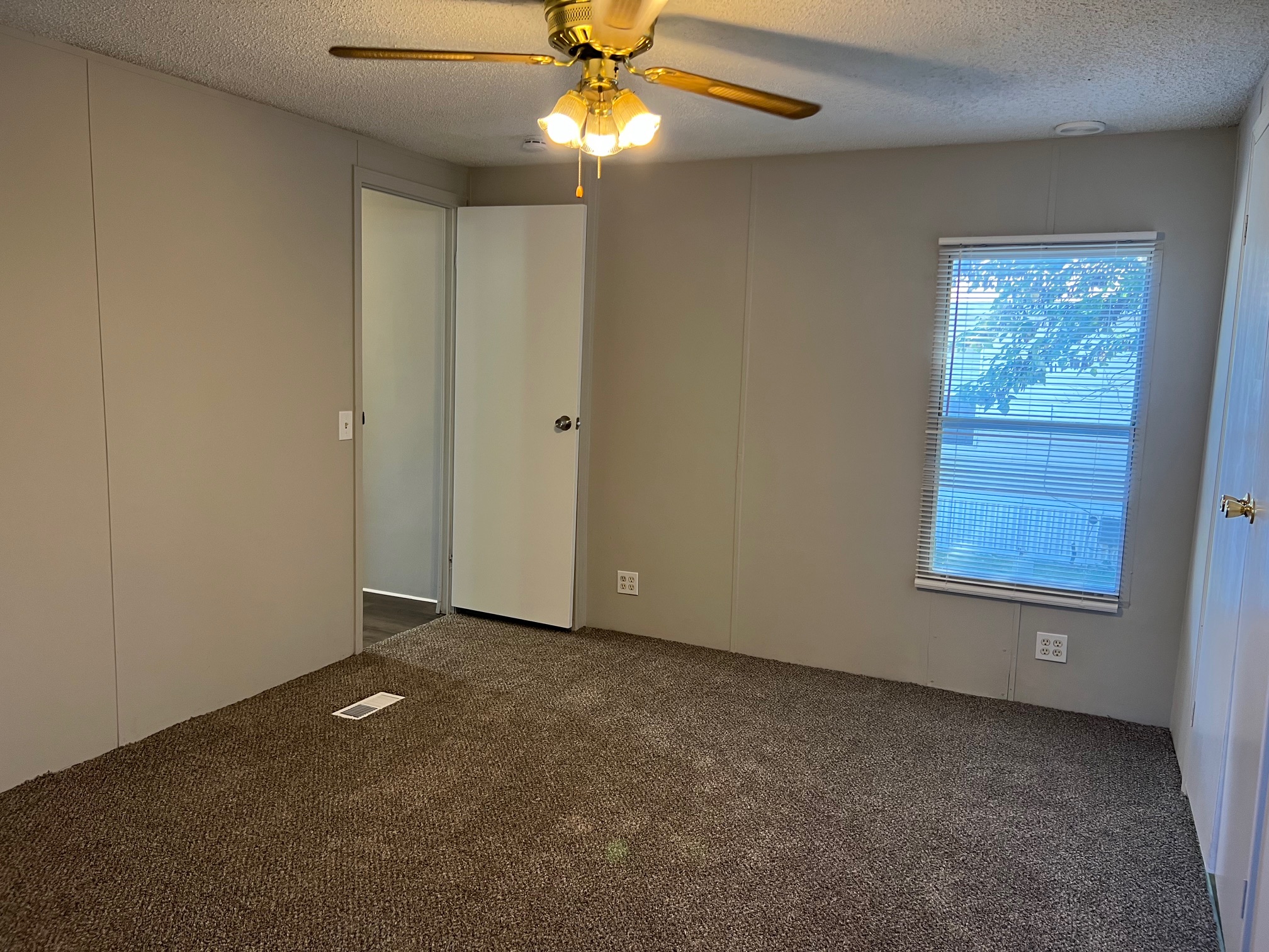 A photo of the Springdale Lake Home