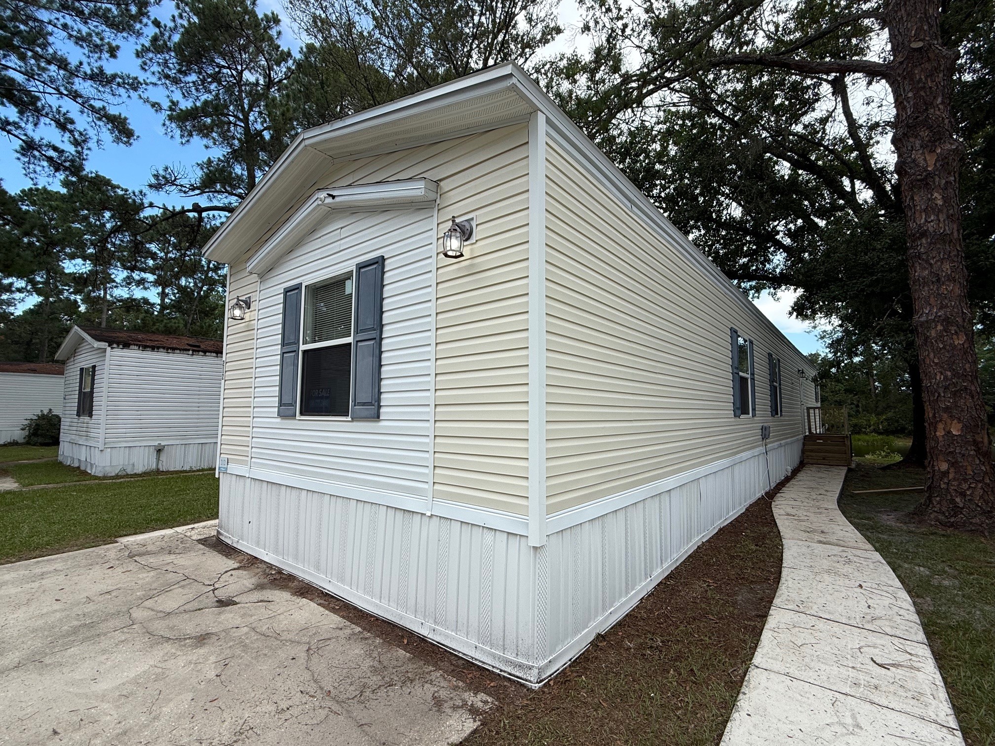 A photo of the Deerpointe Home