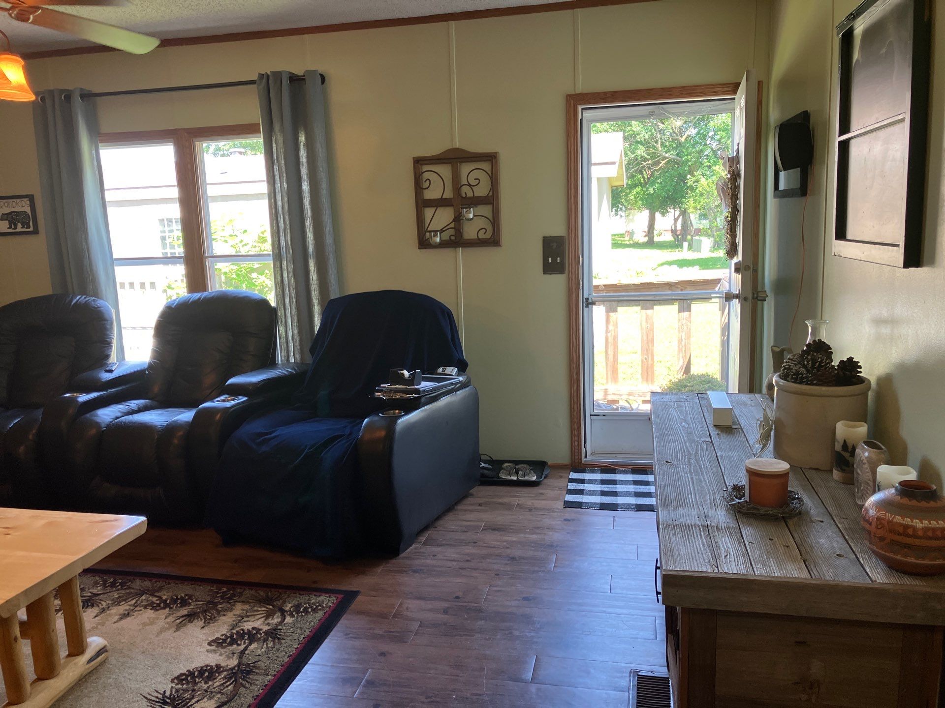 A photo of the Navajo Lake Estates Home