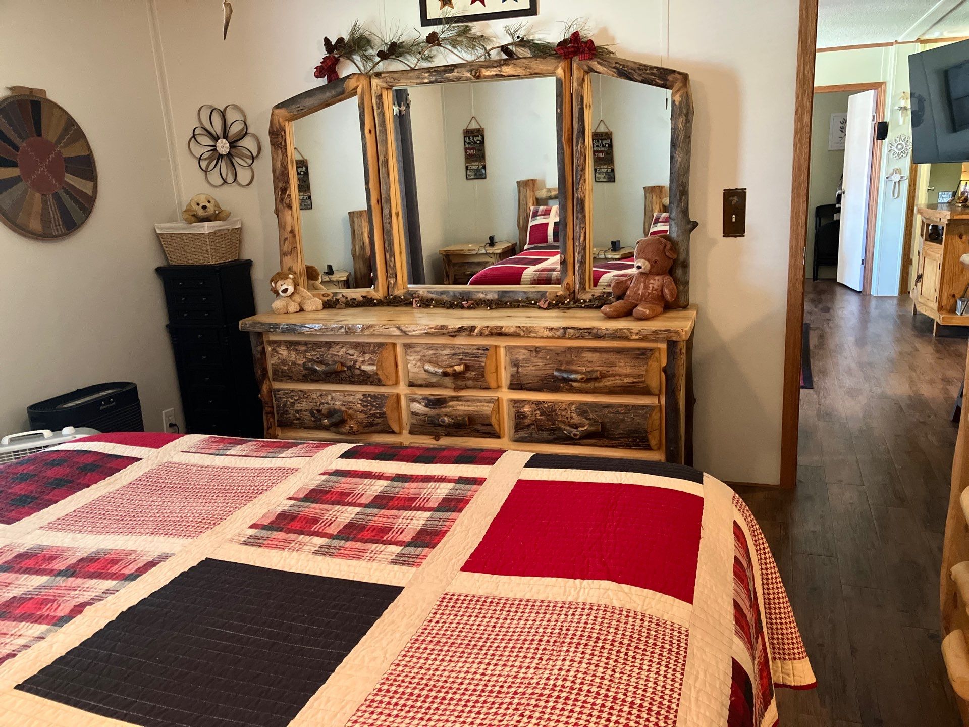 A photo of the Navajo Lake Estates Home