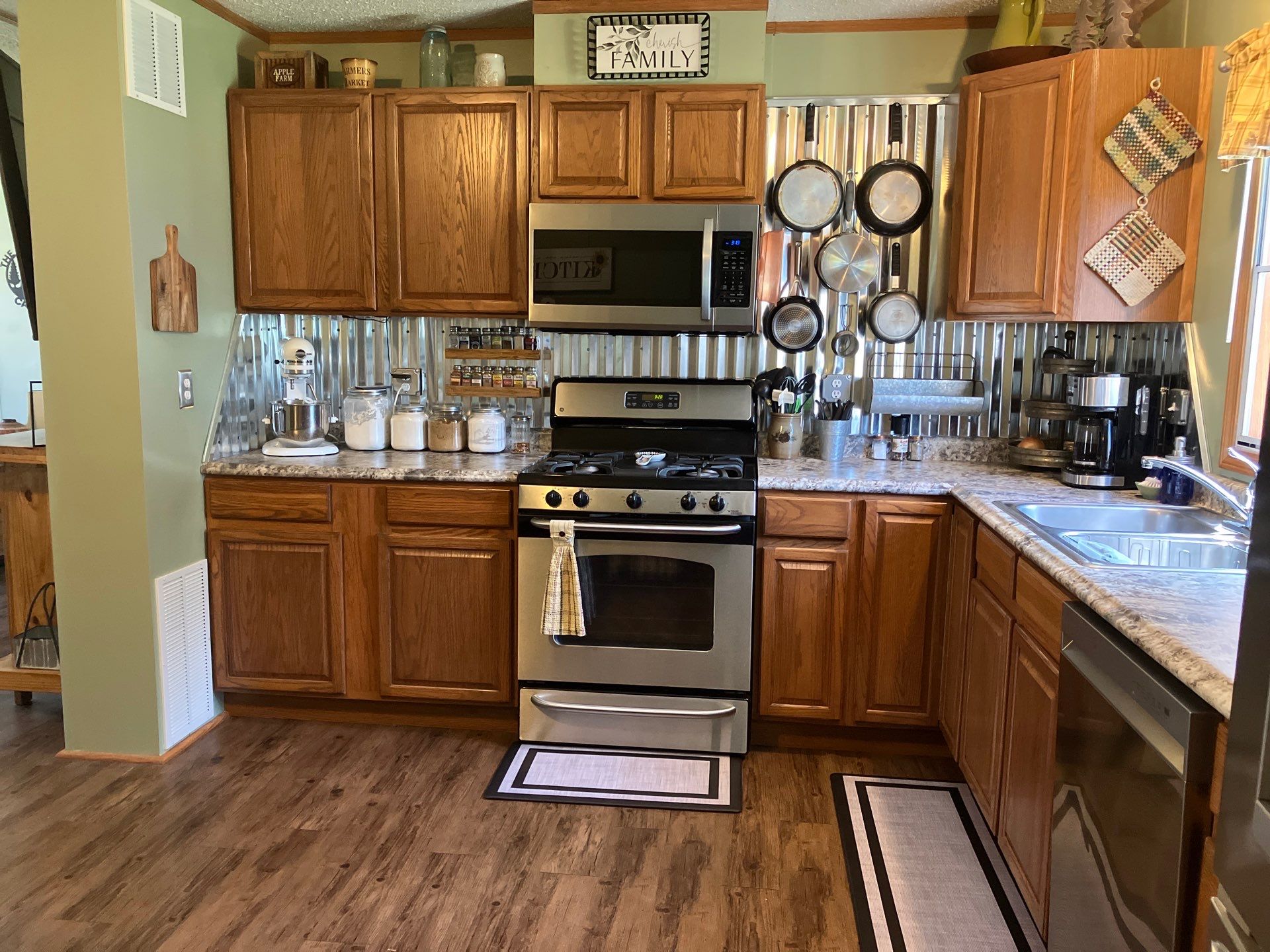A photo of the Navajo Lake Estates Home