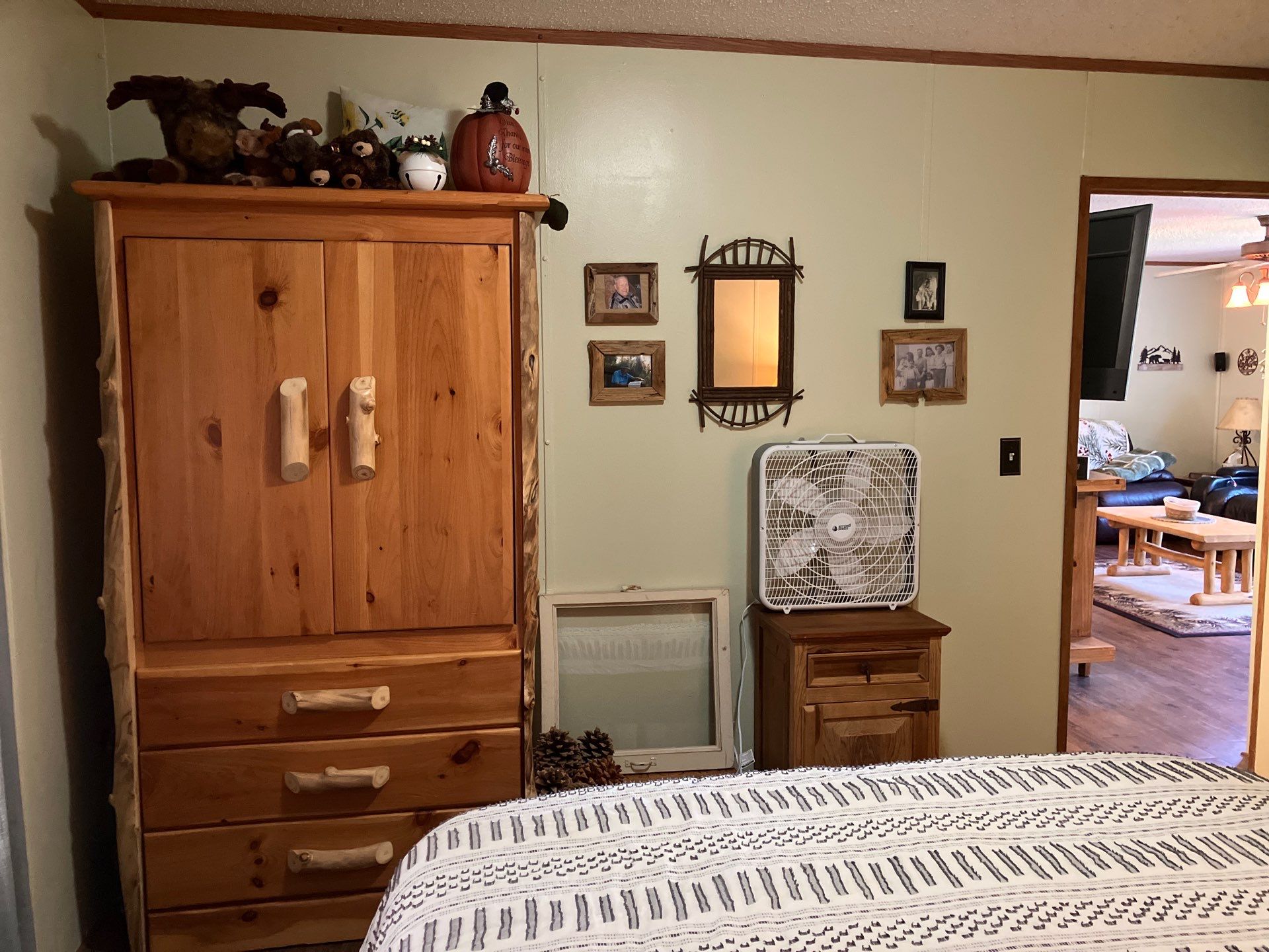 A photo of the Navajo Lake Estates Home