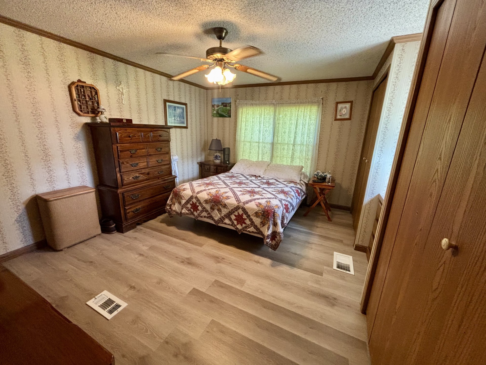 A photo of the Eagle Crest Home