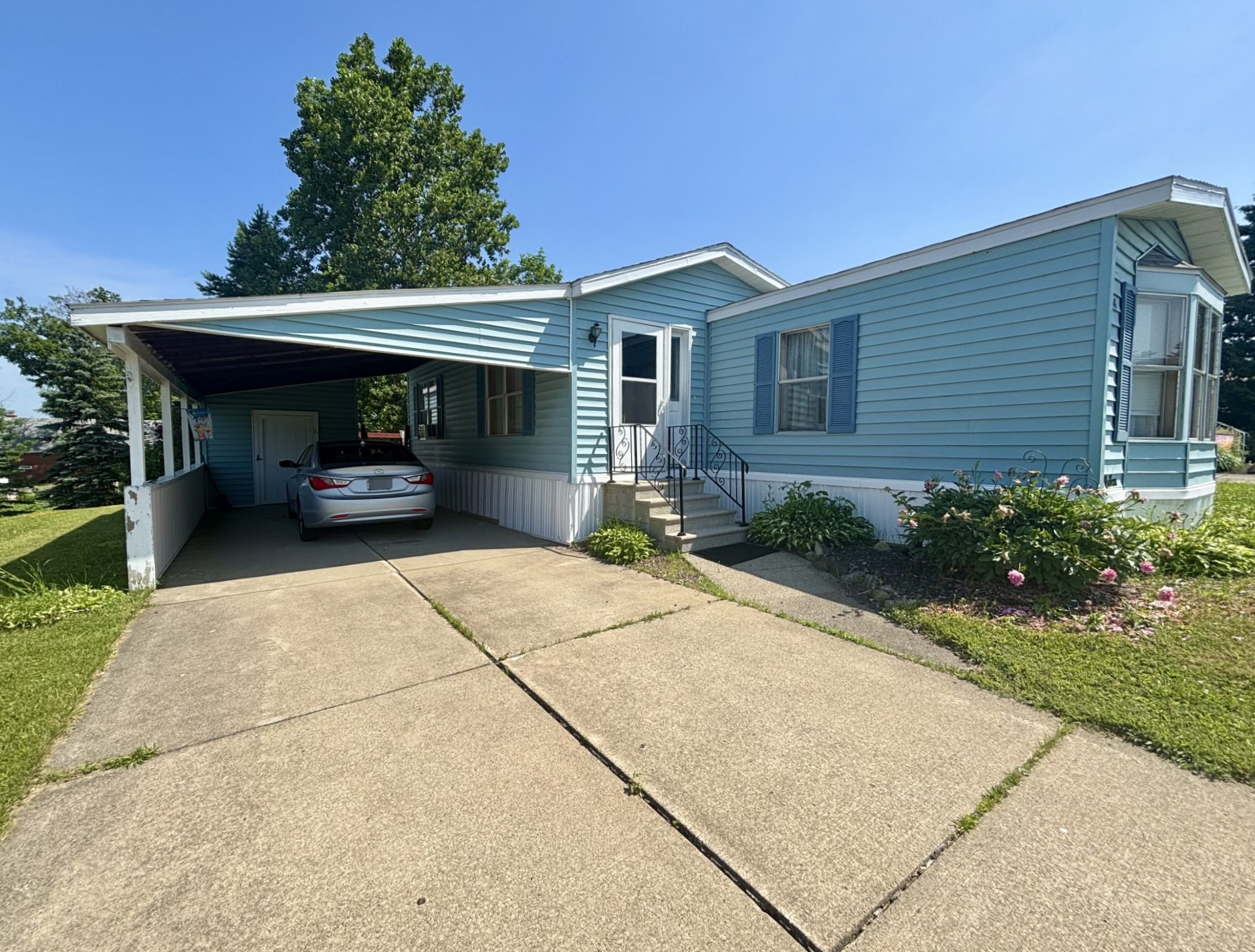 A photo of the Eagle Crest Home