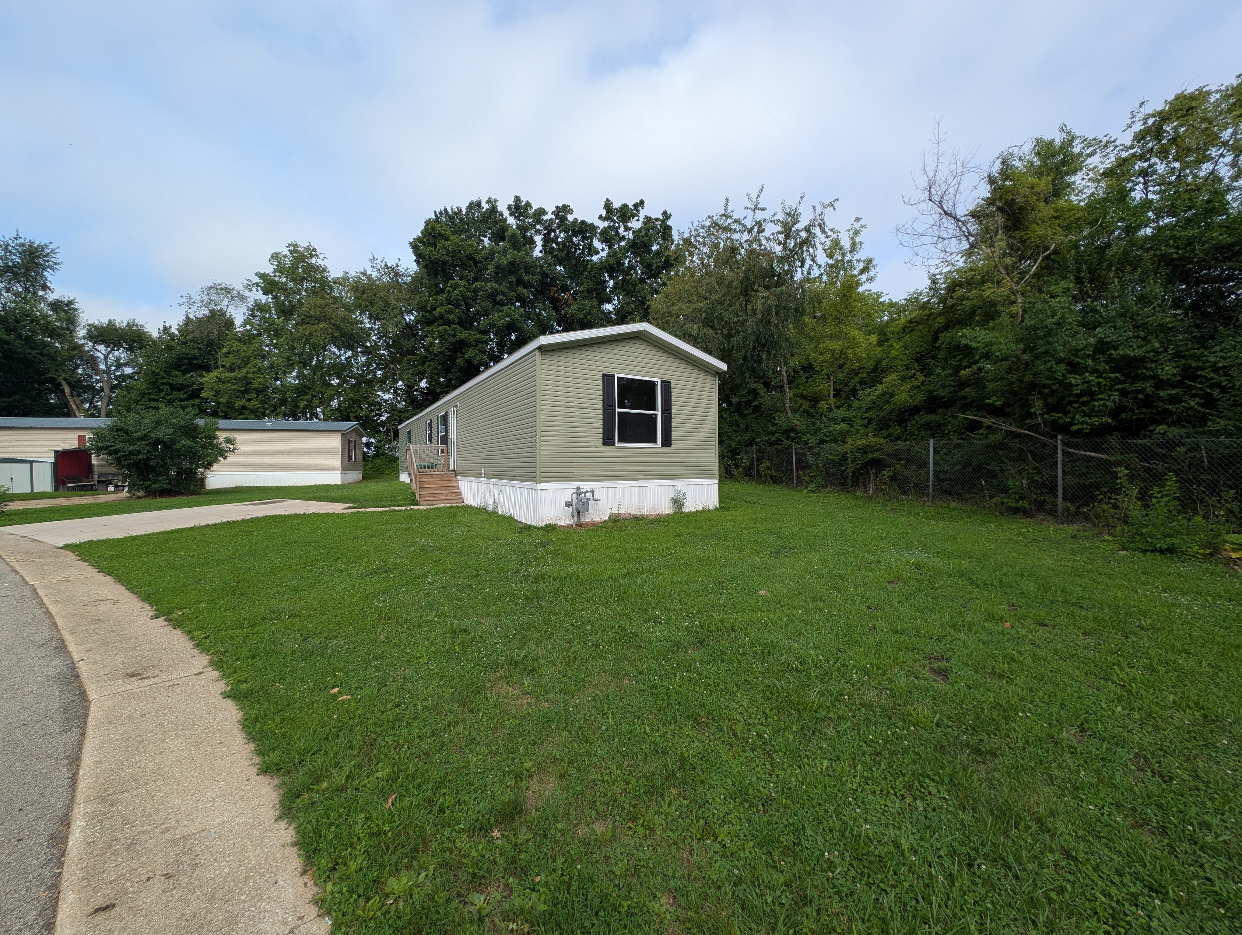 A photo of the Deluxe Lake Estates Home