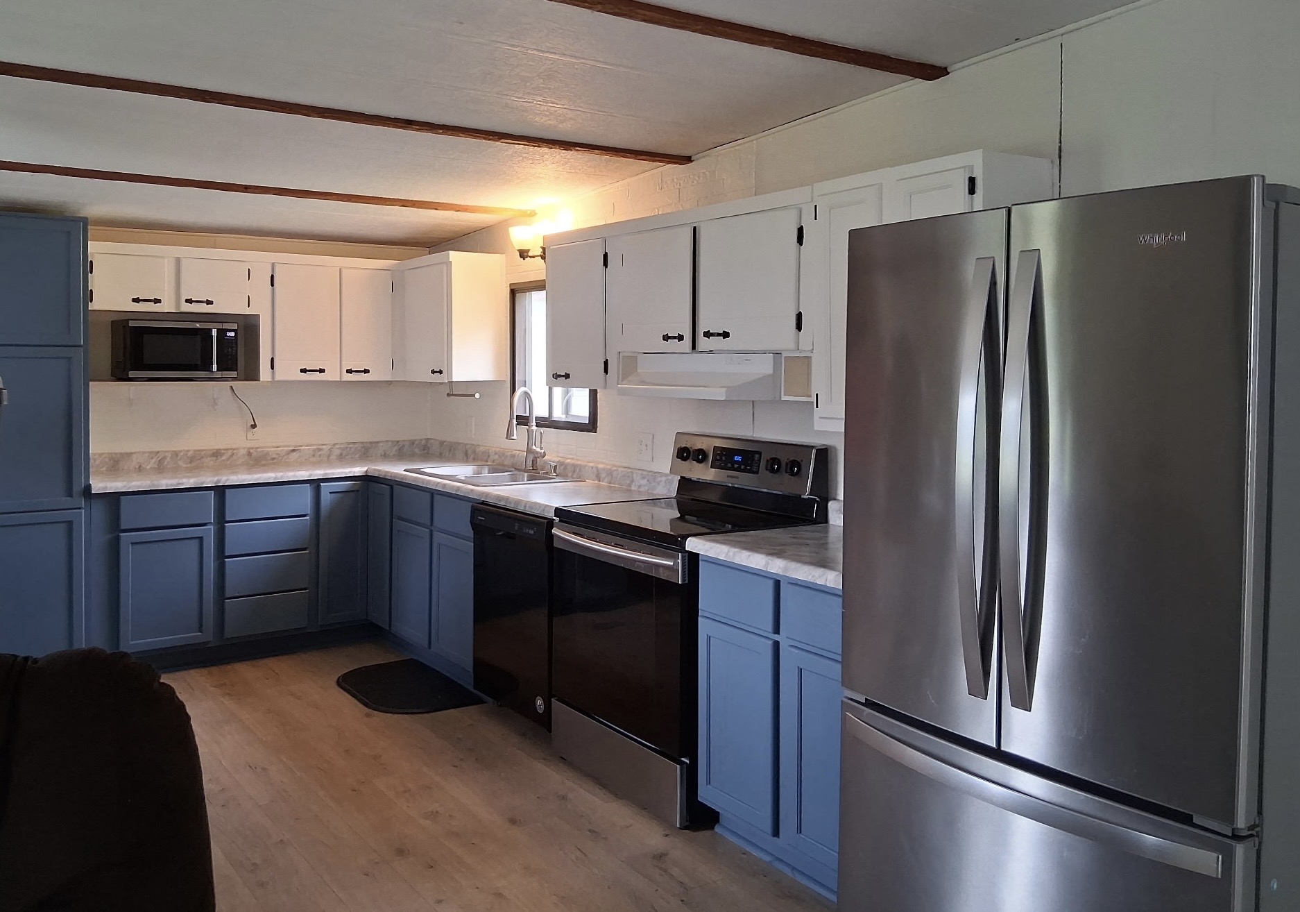 A photo of the Lakeshore Terrace Home