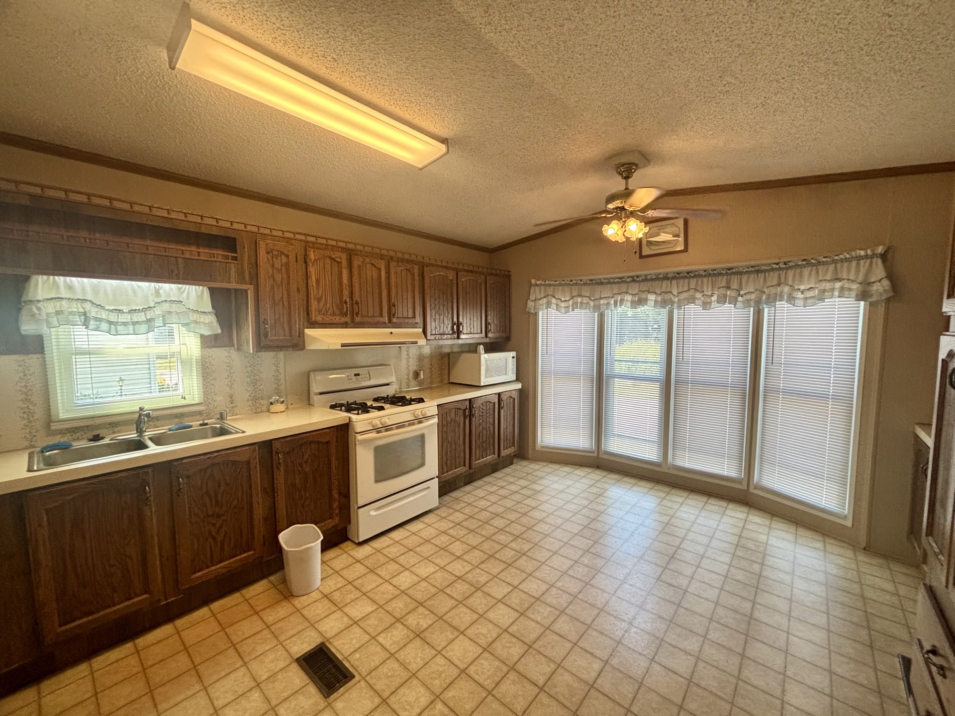 A photo of the Eagle Crest Home