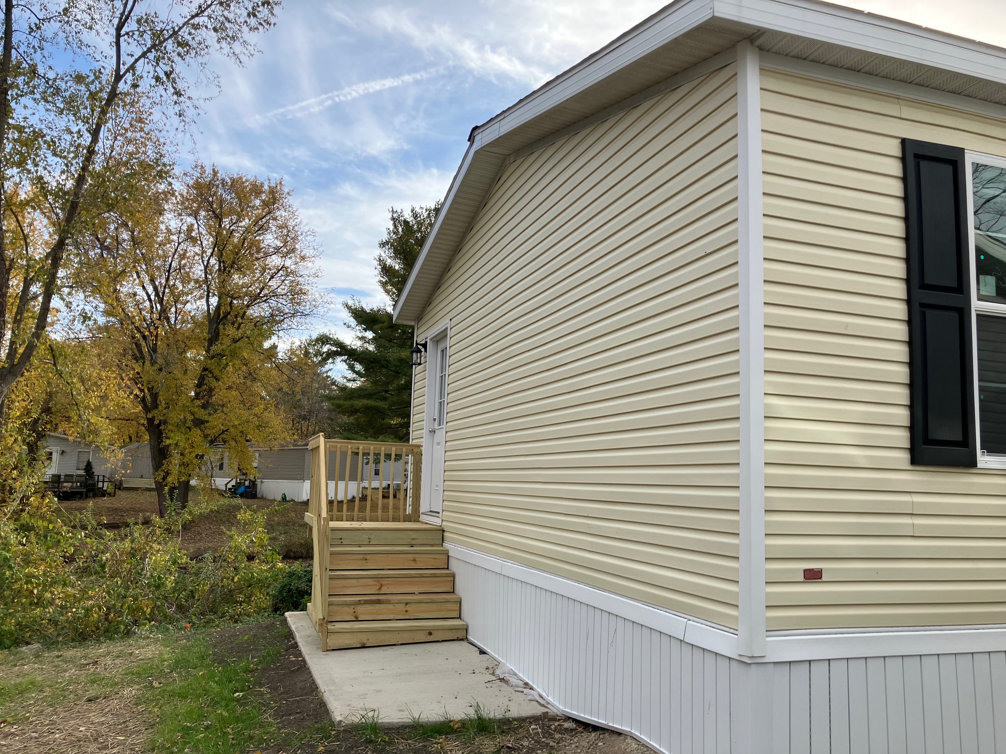 A photo of the Deluxe Lake Estates Home