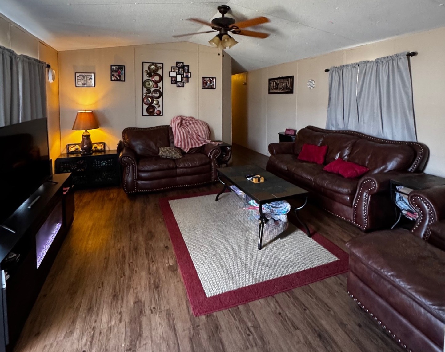 A photo of the Navajo Lake Estates Home