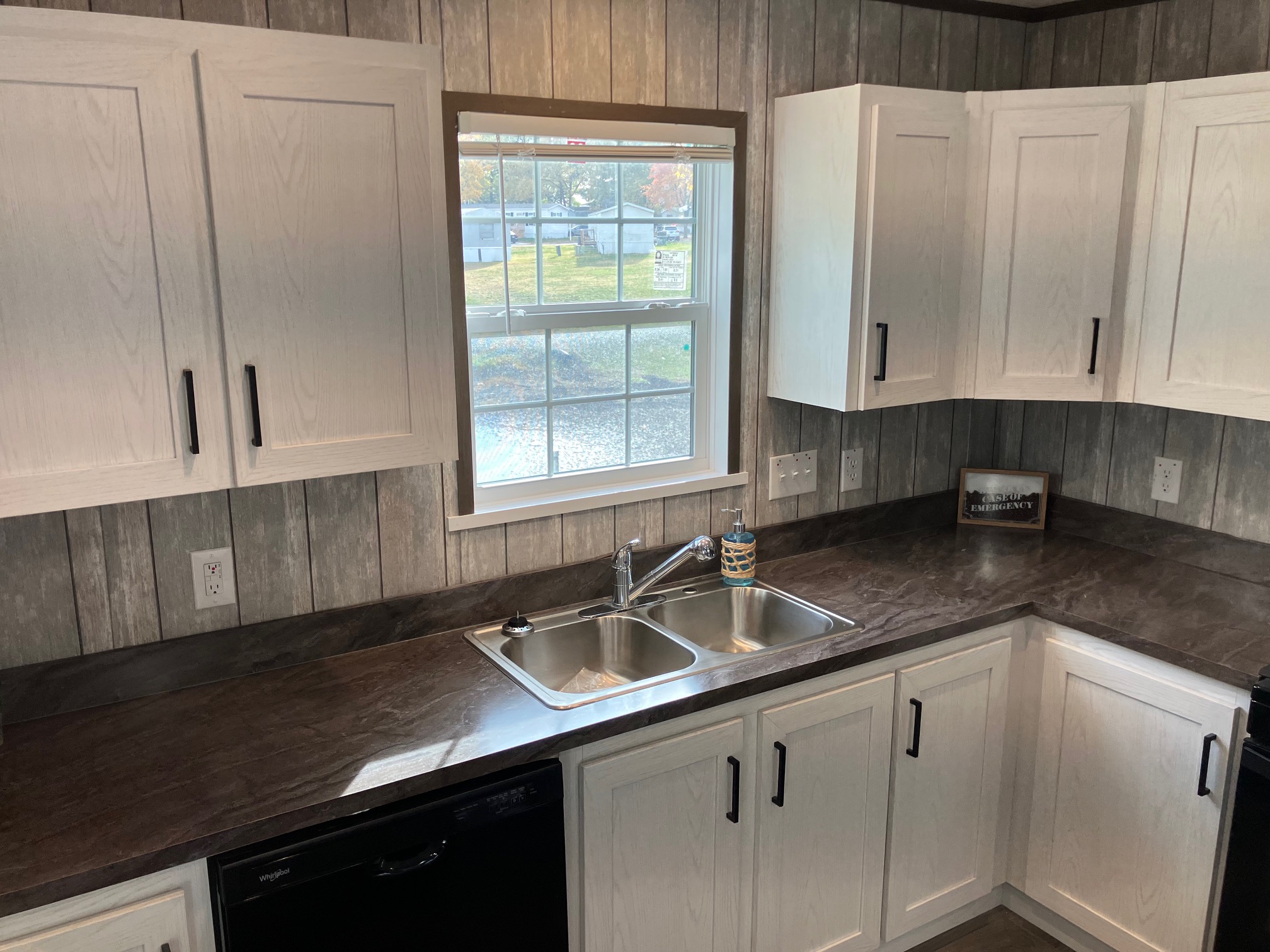 A photo of the Deluxe Lake Estates Home