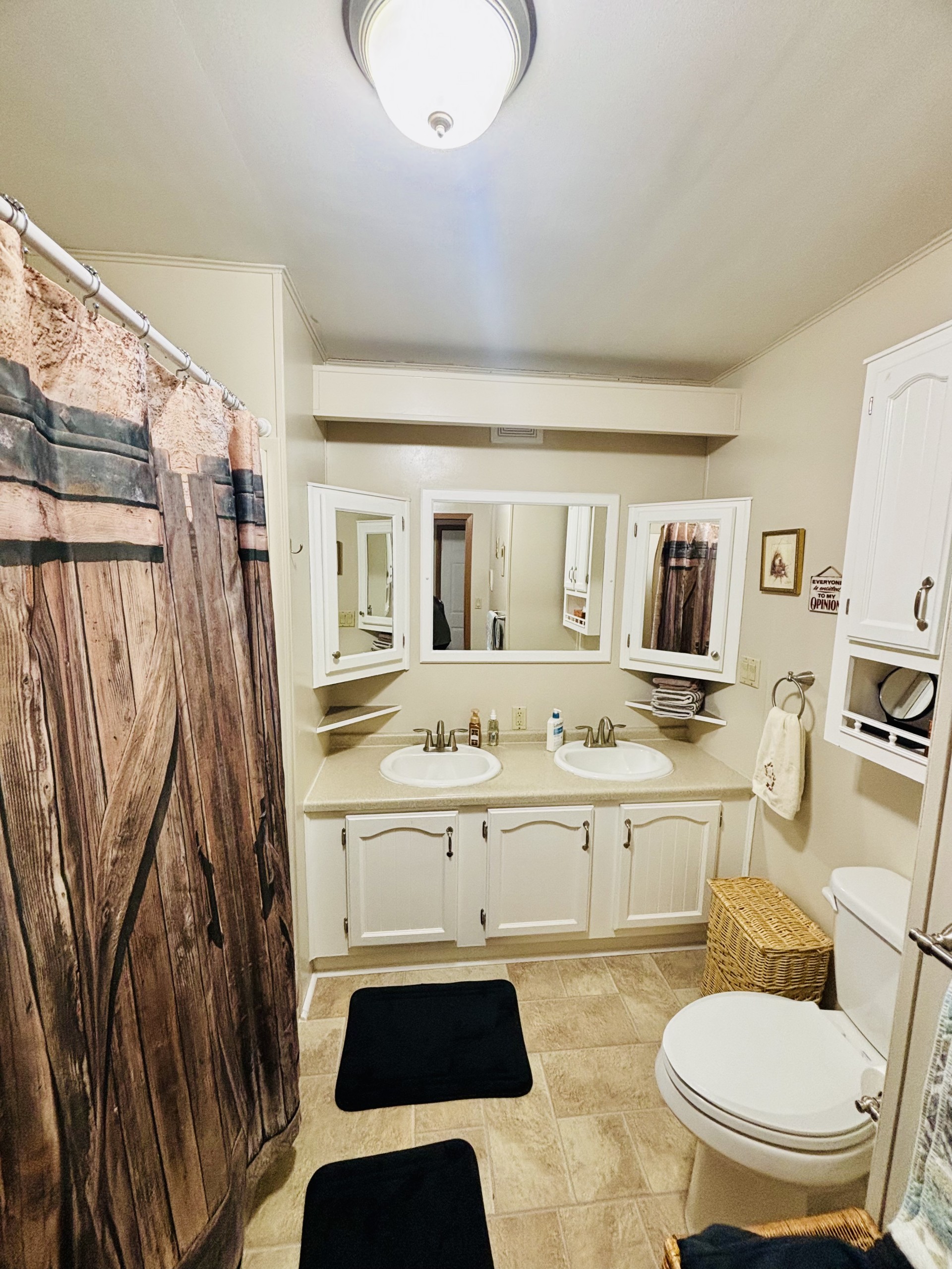 A photo of the Eagle Crest Home