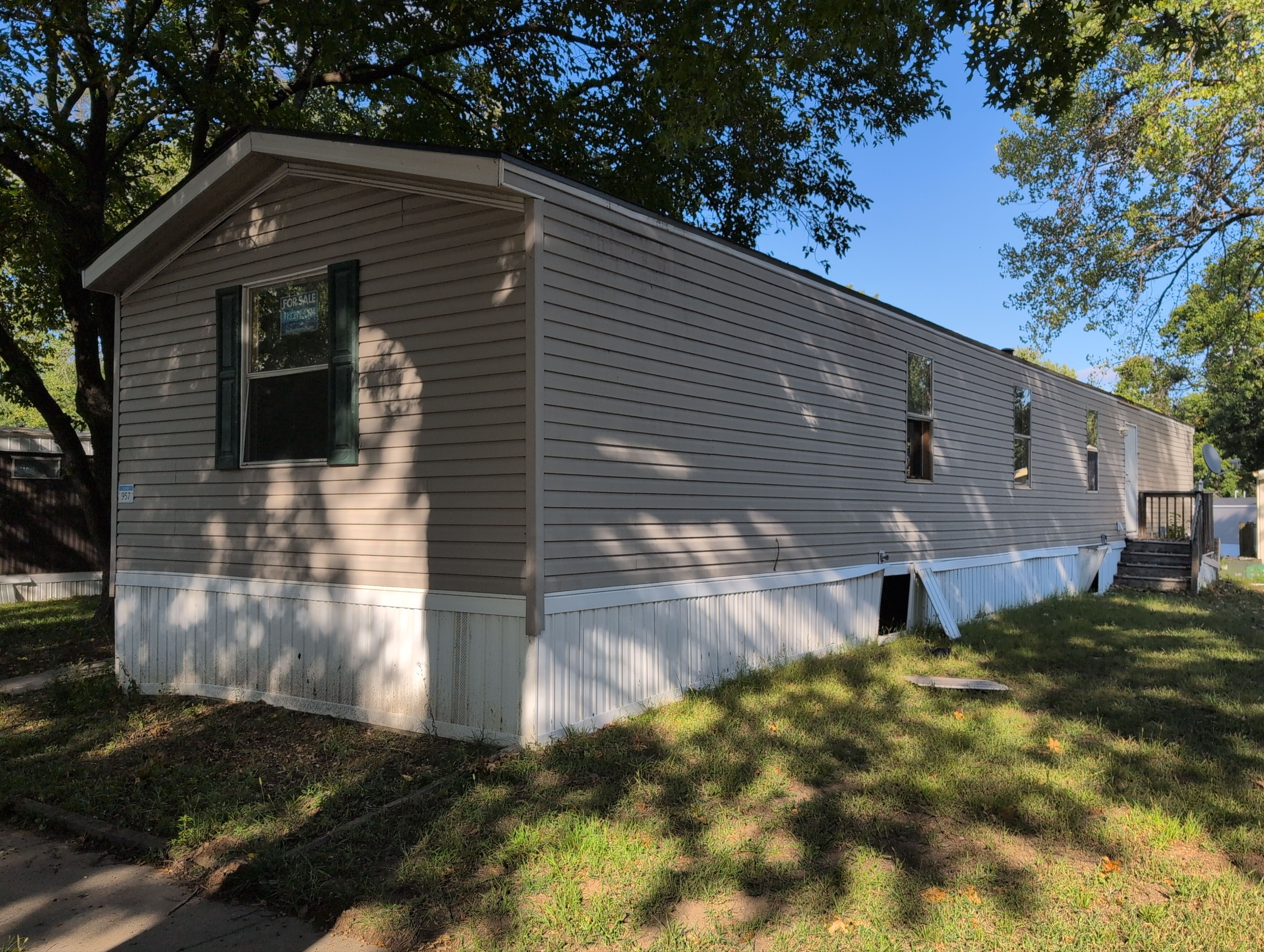 A photo of the River Oaks Home