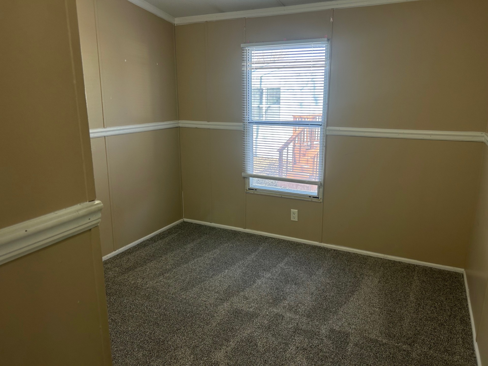 A photo of the Colonial Gardens Home