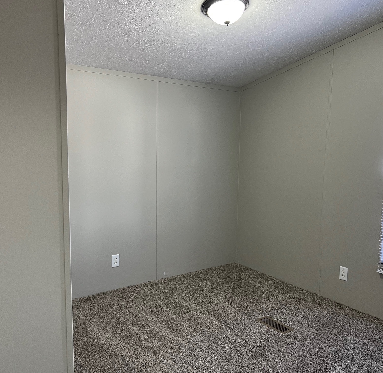 A photo of the Springdale Lake Home