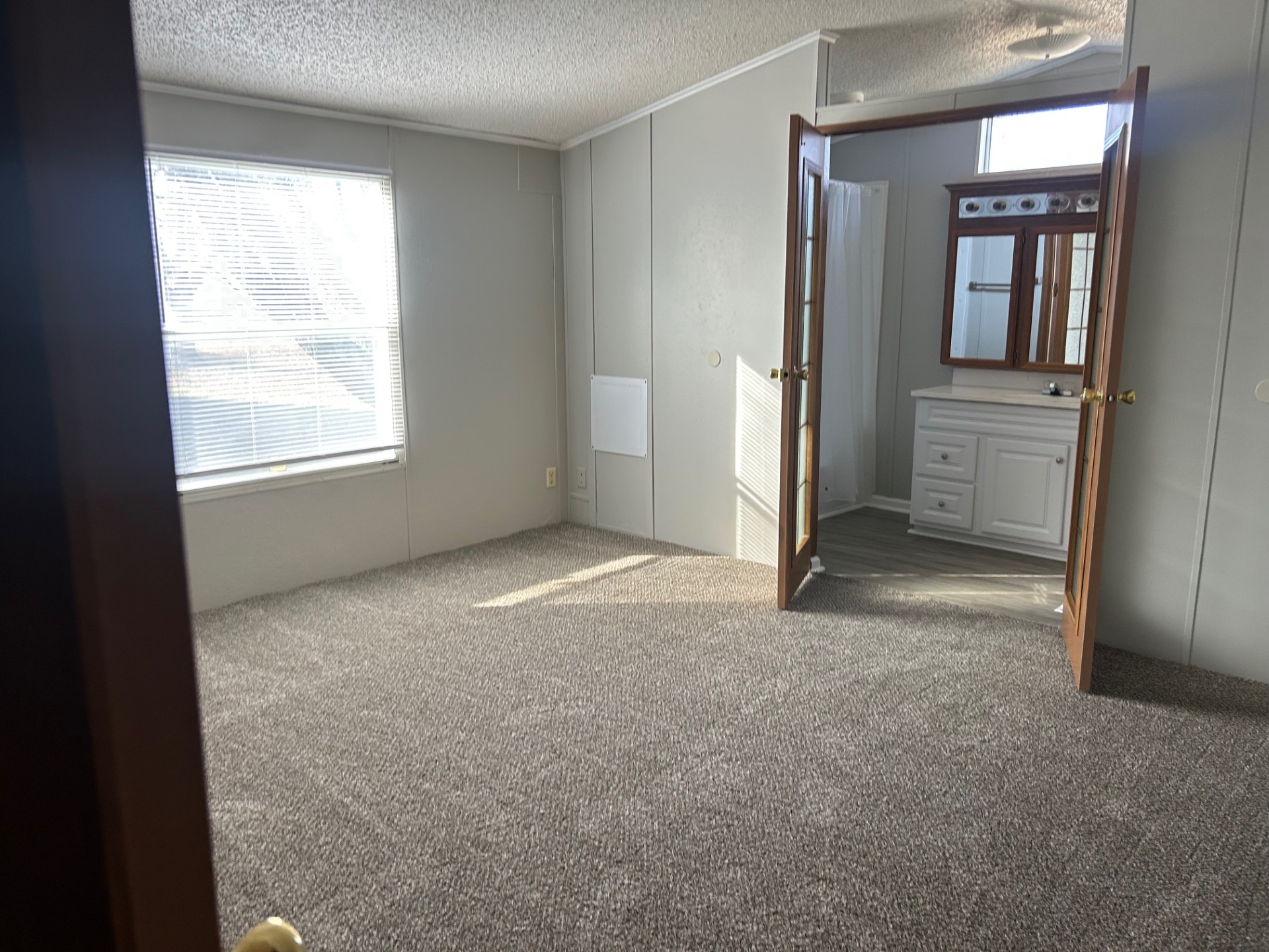 A photo of the Colonial Gardens Home