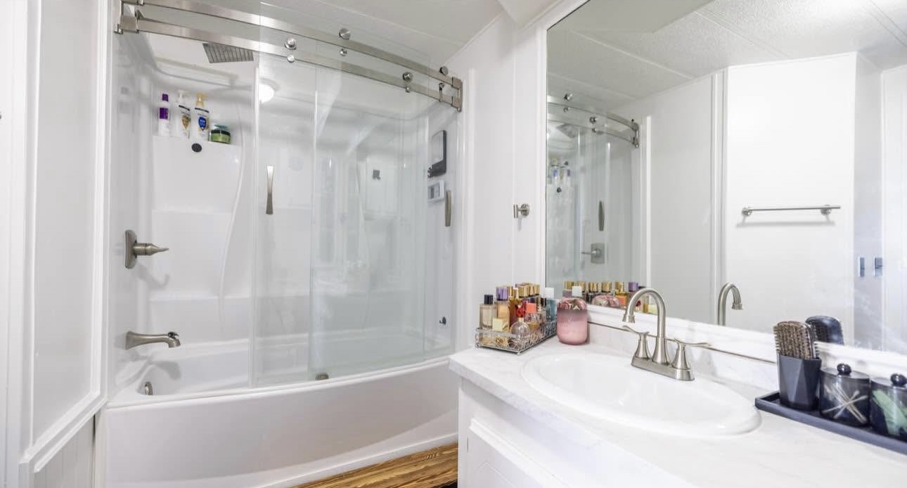 A photo of the Lakeview Estates Home