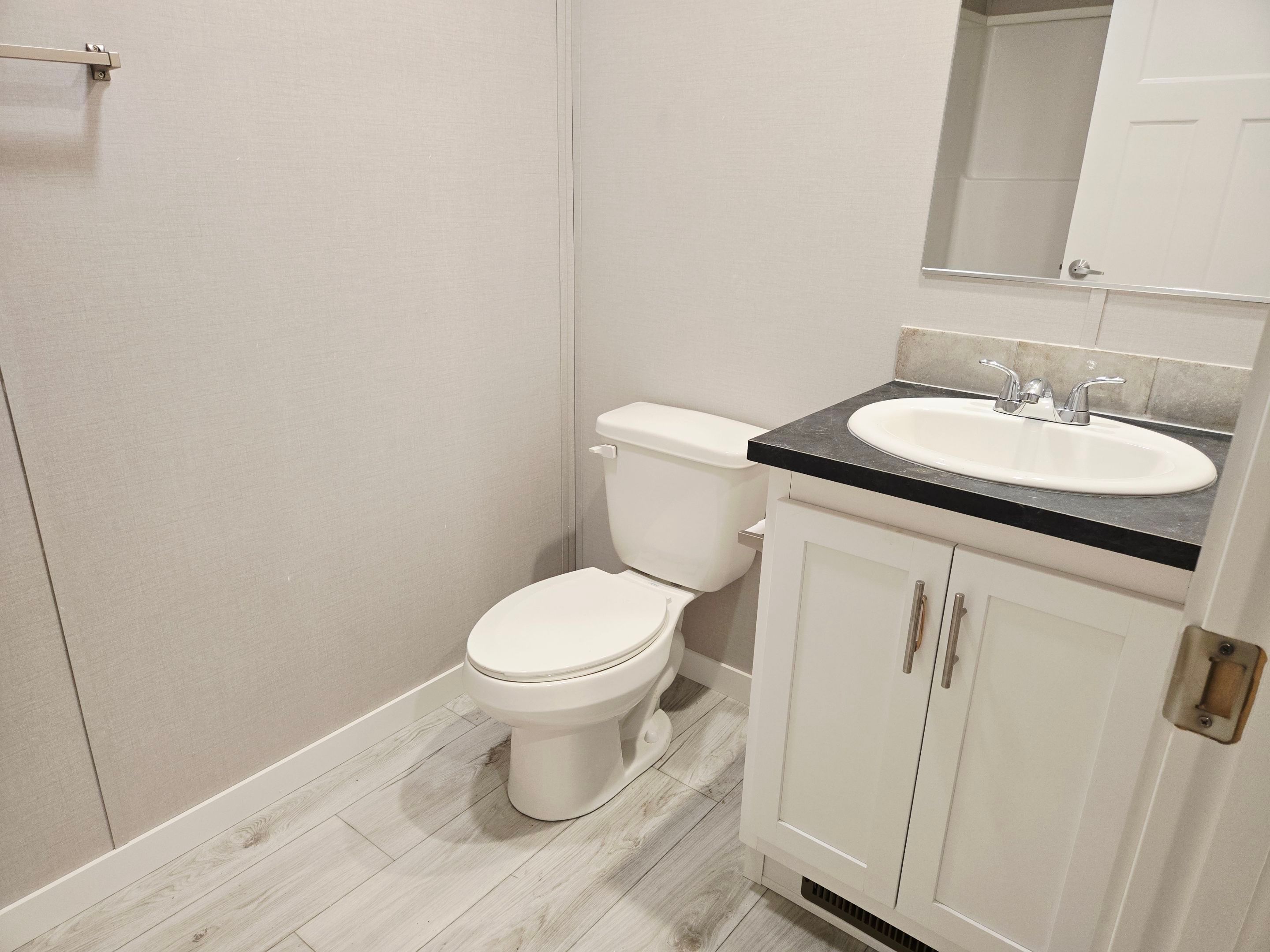 A photo of the Navajo Lake Estates Home