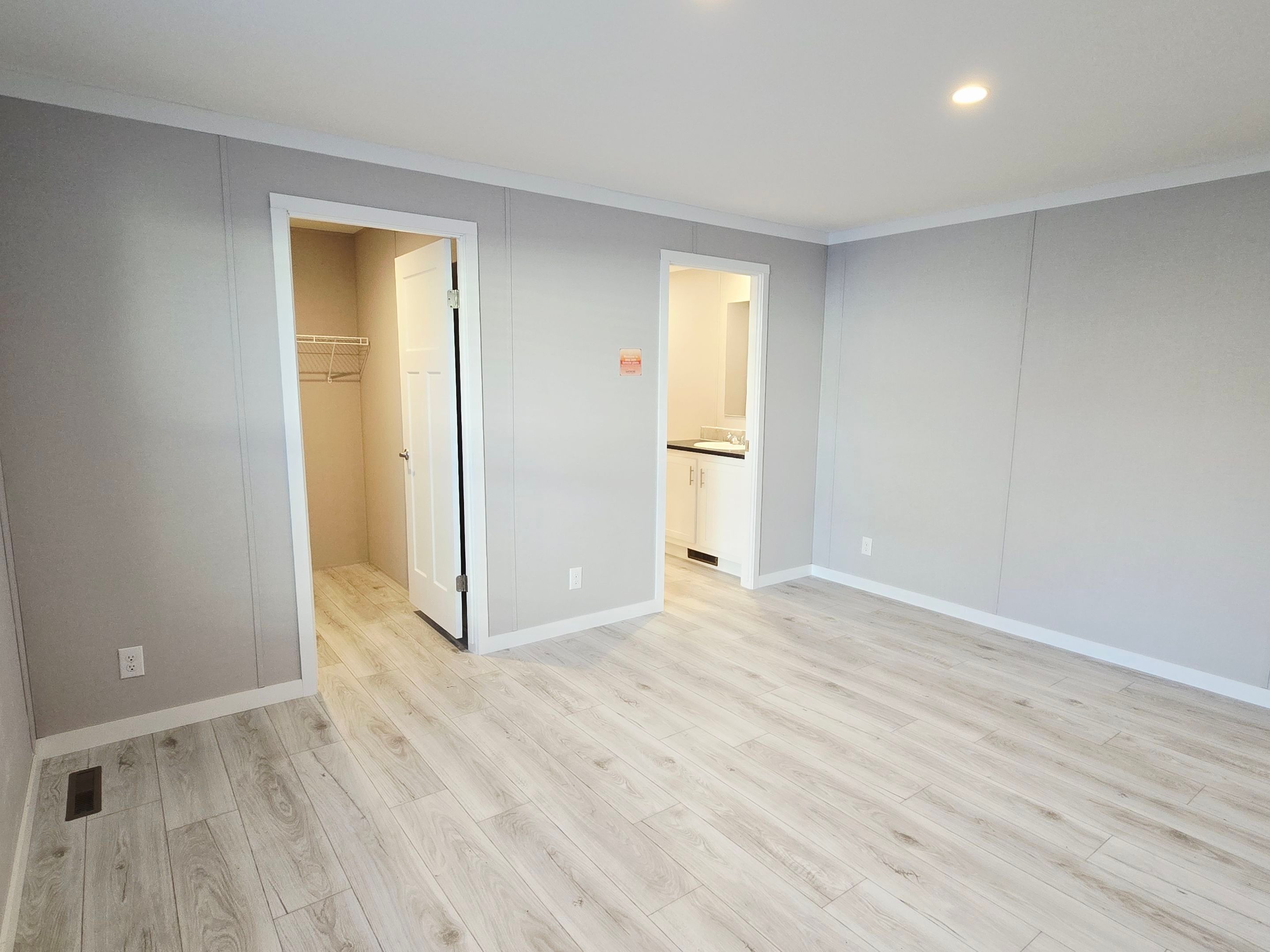 A photo of the Navajo Lake Estates Home