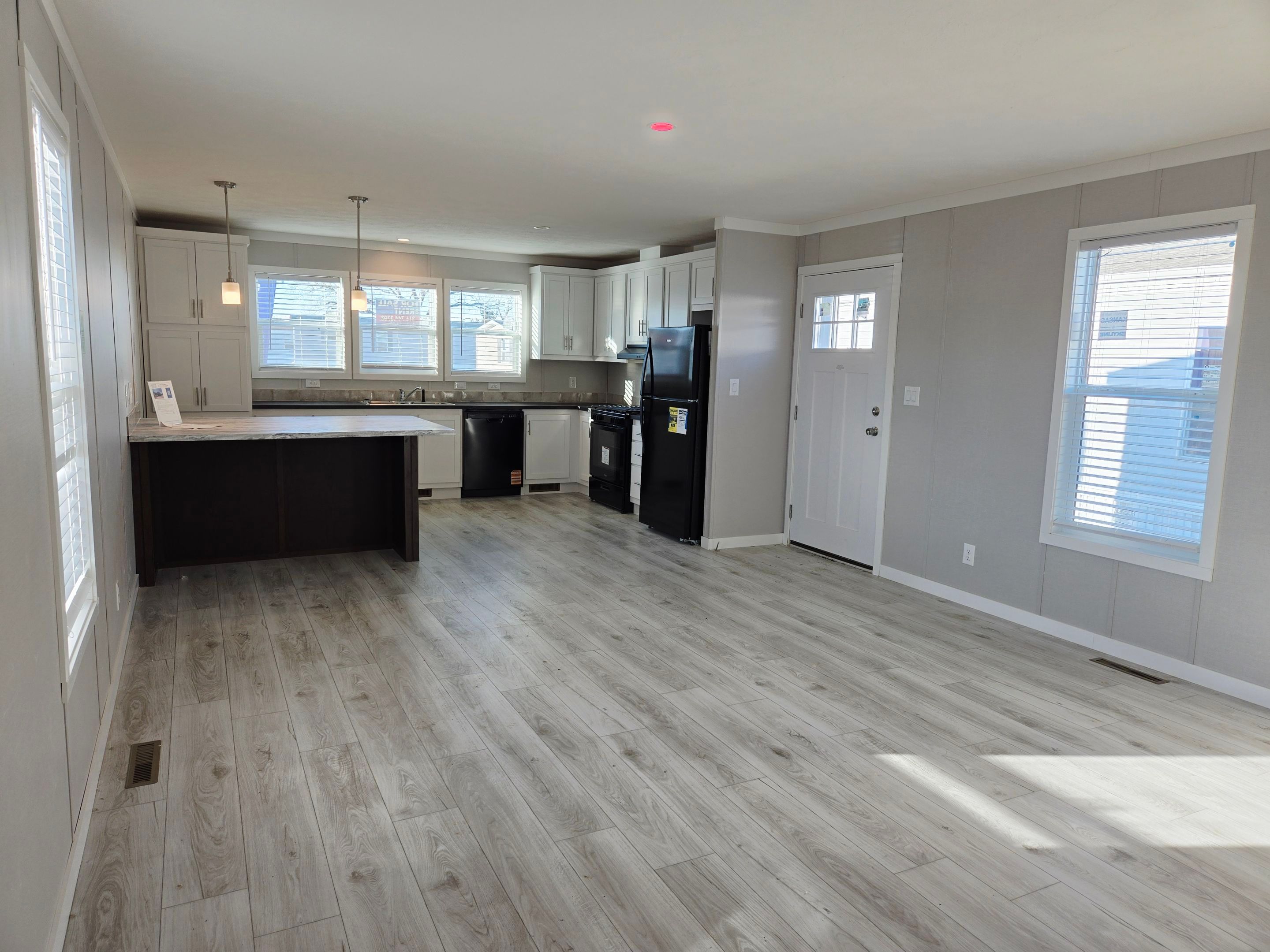 A photo of the Navajo Lake Estates Home