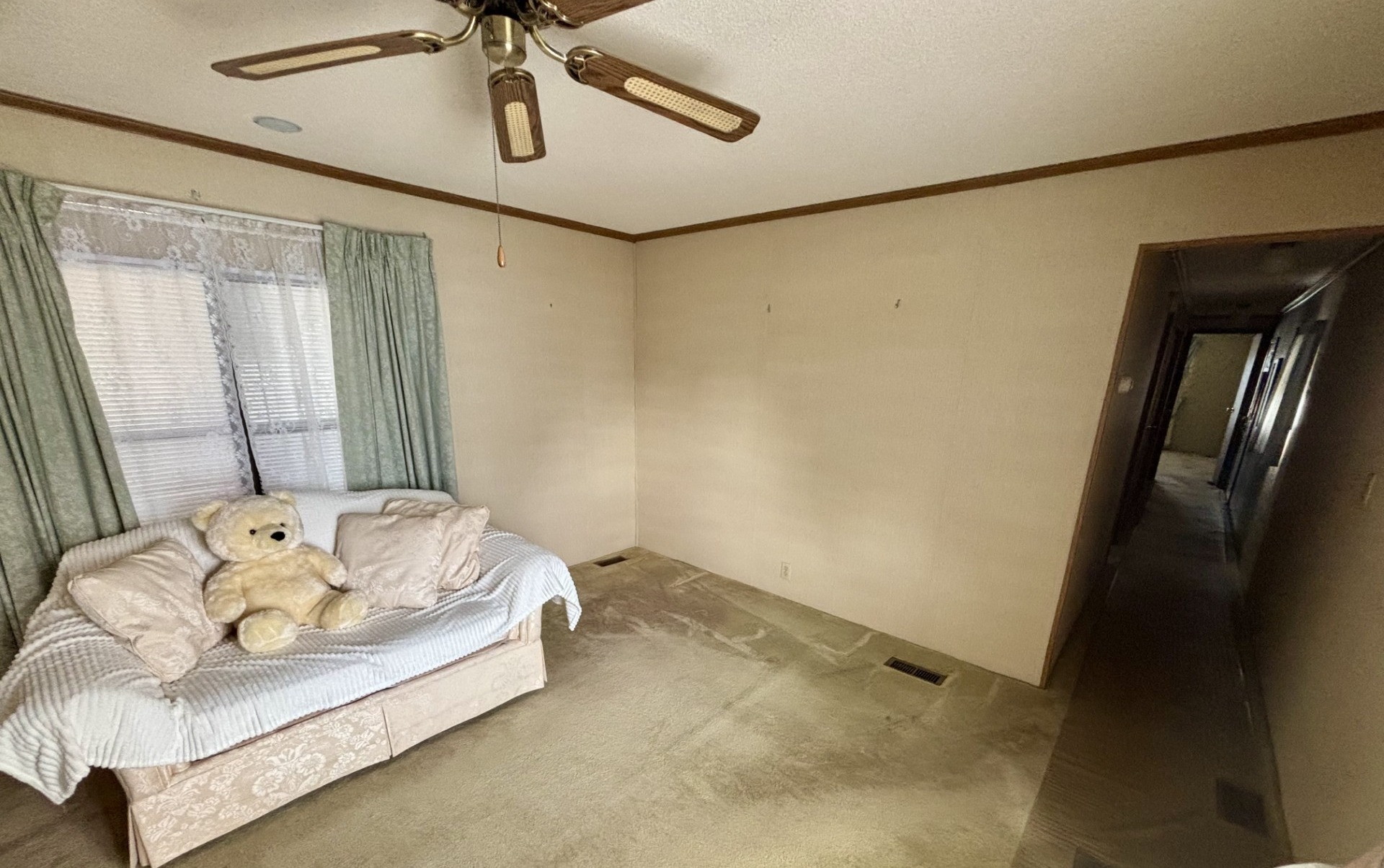 A photo of the Eagle Crest Home