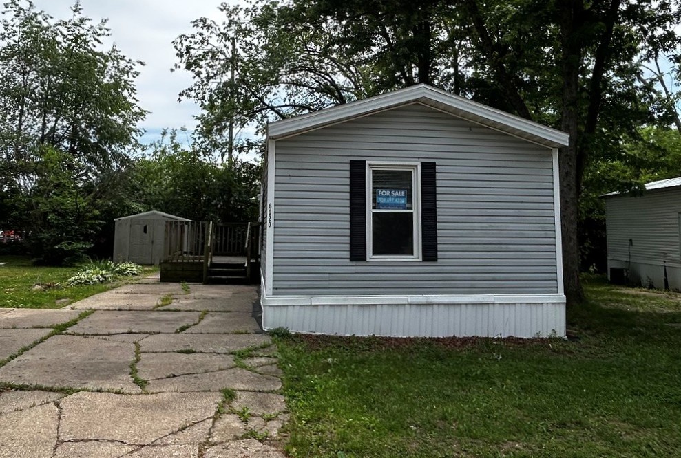 A photo of the Deluxe Lake Estates Home