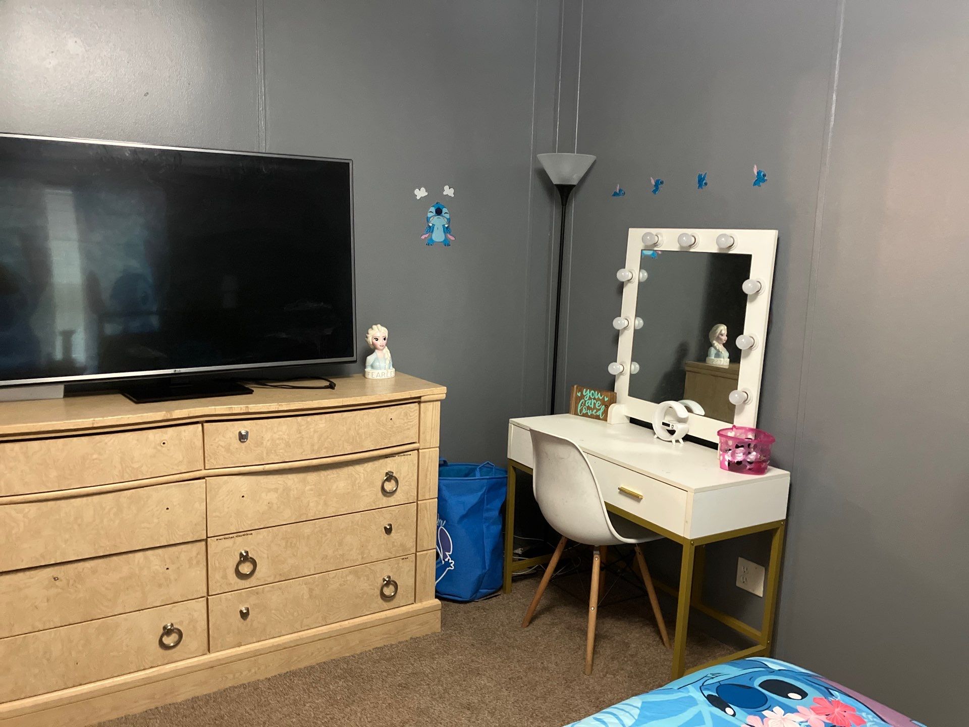 A photo of the Twin Oaks Home