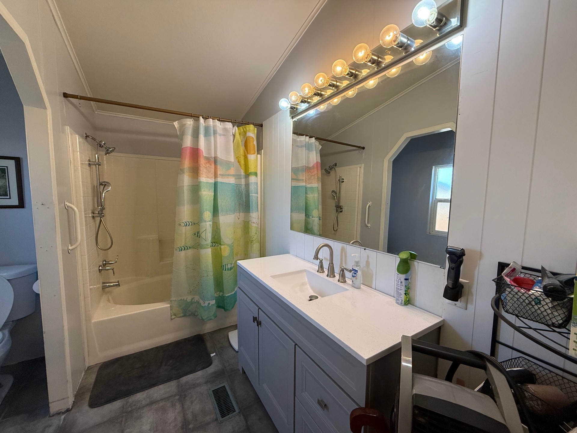 A photo of the River Oaks Home